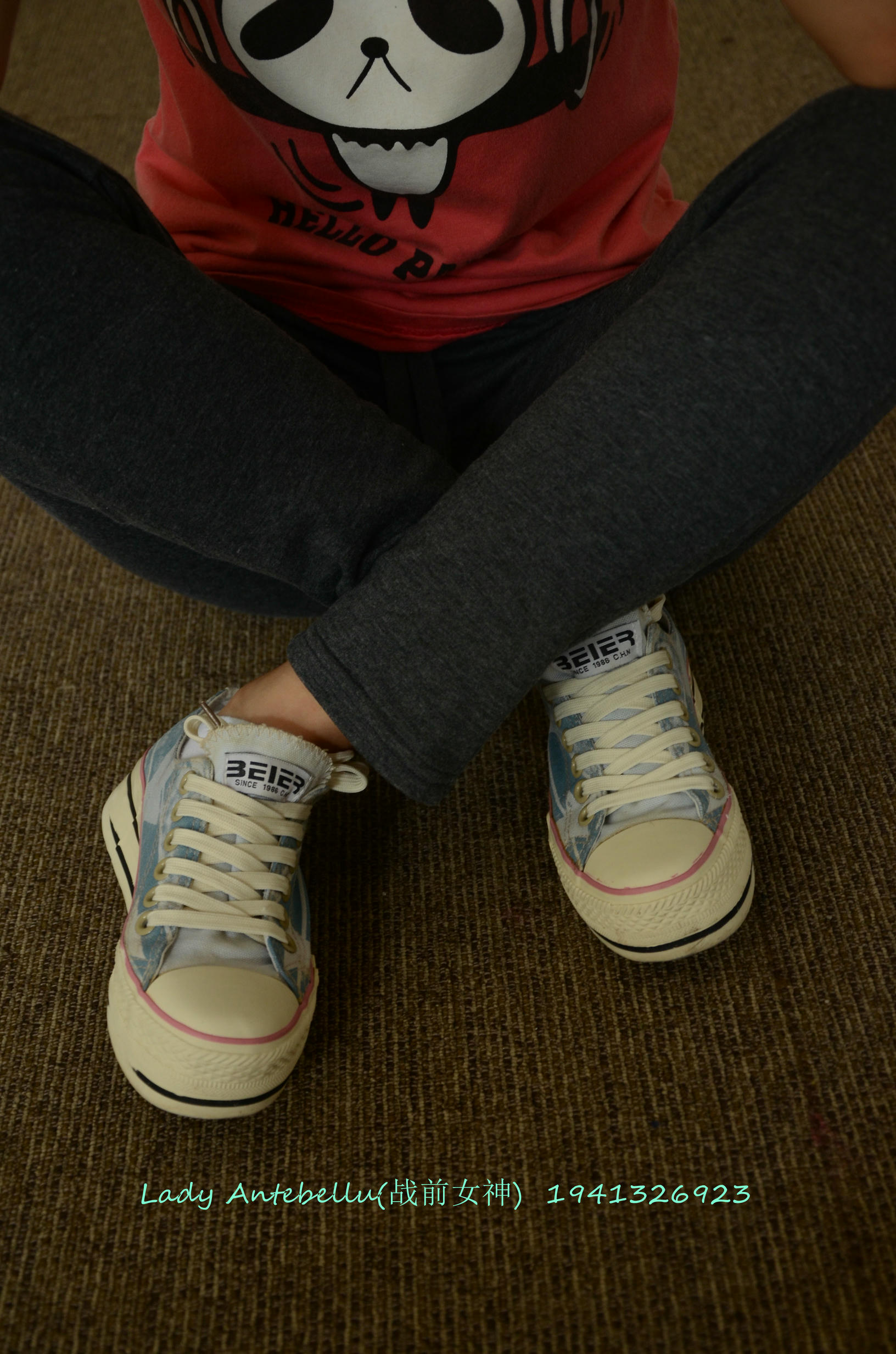 [战前女神] 恋足美腿棉袜女神级摄影套图 058 [101P-273MB]_第1集