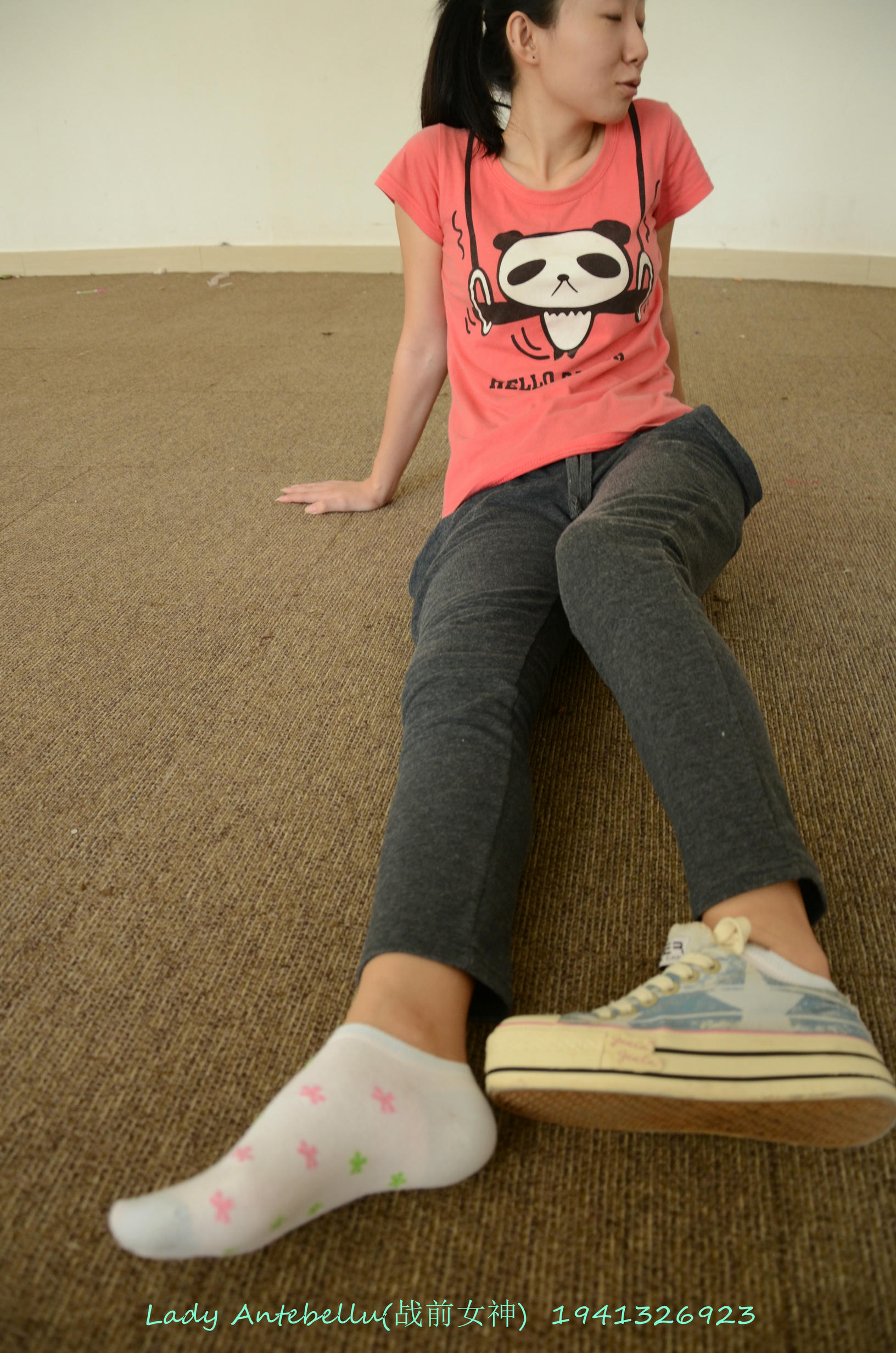 [战前女神] 恋足美腿棉袜女神级摄影套图 058 [101P-273MB]_第3集