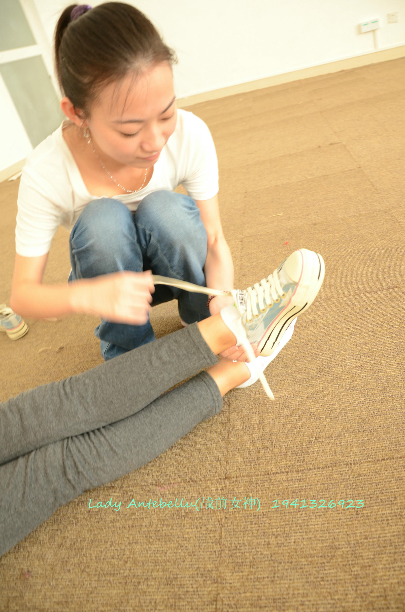 [战前女神] 恋足美腿棉袜女神级摄影套图 058 [101P-273MB]_第3集