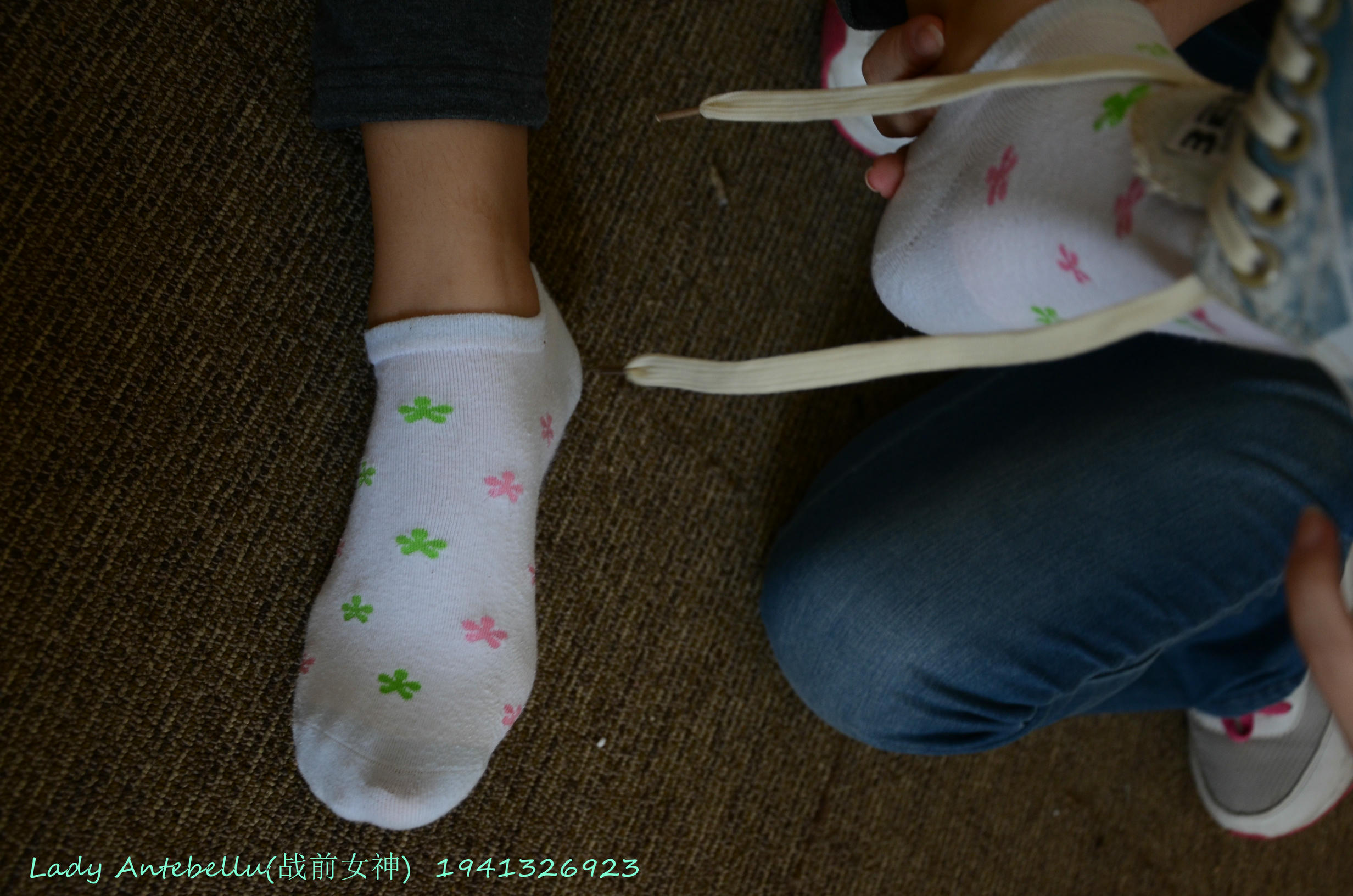 [战前女神] 恋足美腿棉袜女神级摄影套图 058 [101P-273MB]_第3集