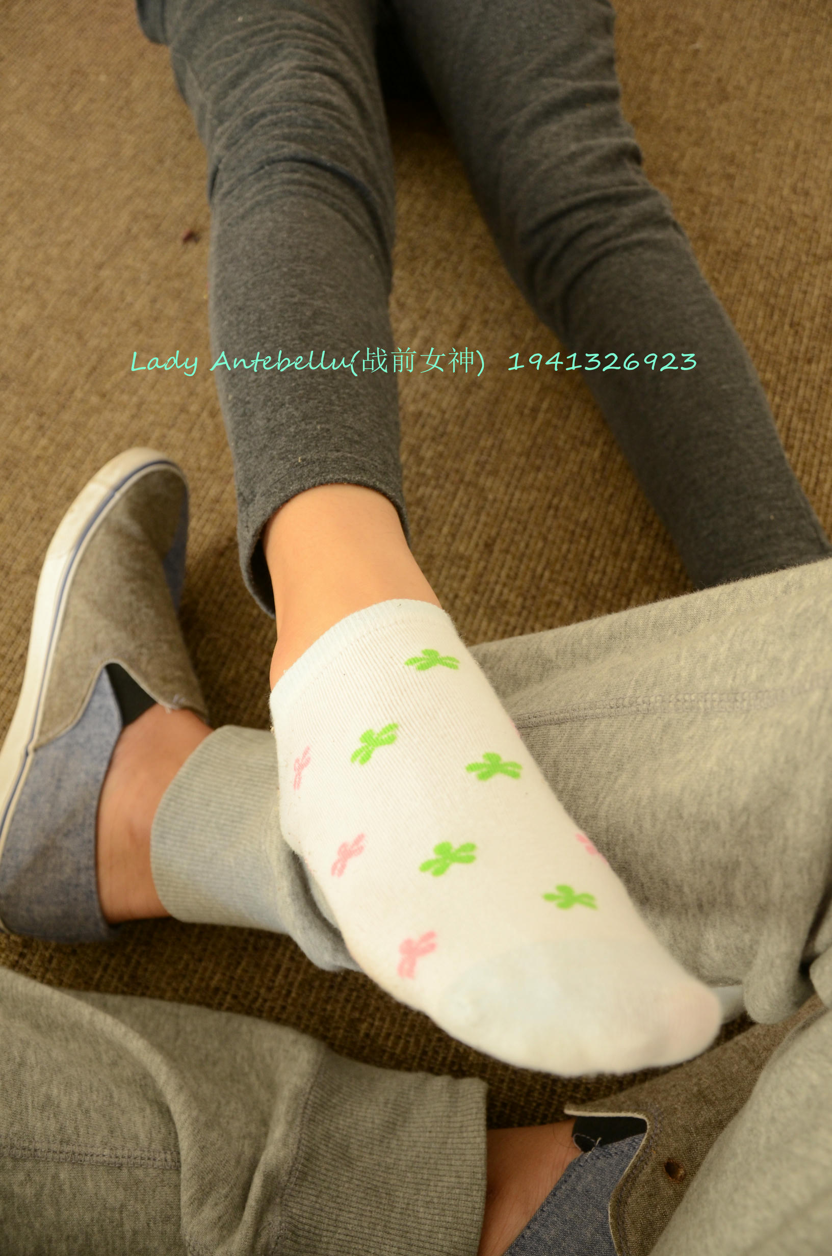 [战前女神] 恋足美腿棉袜女神级摄影套图 058 [101P-273MB]_第5集