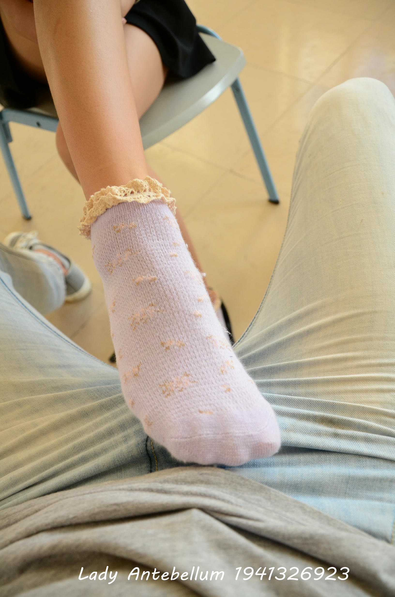 [战前女神] 恋足美腿棉袜女神级摄影套图 059 [92P-199MB]_第4集