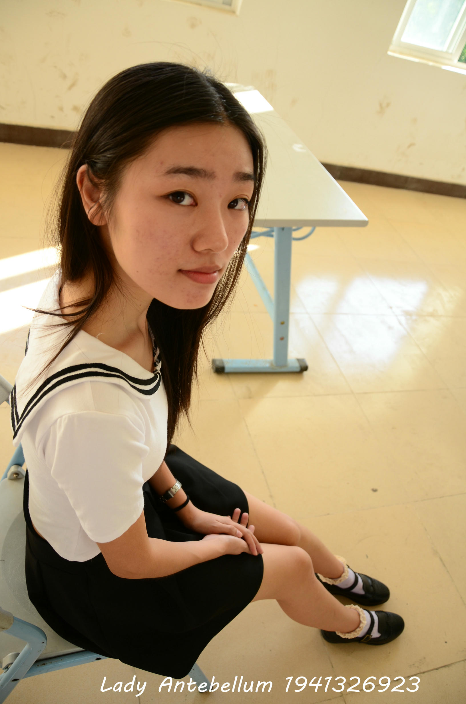 [战前女神] 恋足美腿棉袜女神级摄影套图 059 [92P-199MB]_第1集