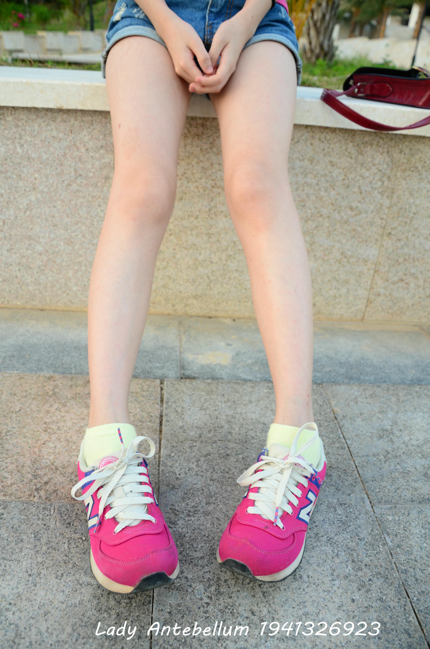 [战前女神] 恋足美腿棉袜女神级摄影套图 060 [101P-155MB]_第1集