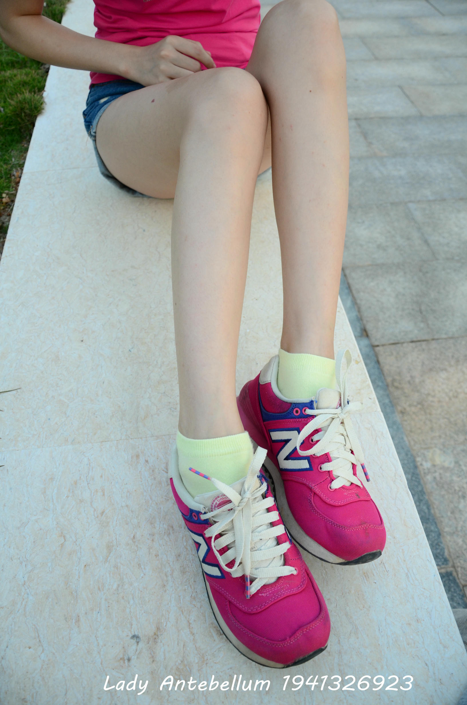 [战前女神] 恋足美腿棉袜女神级摄影套图 060 [101P-155MB]_第1集