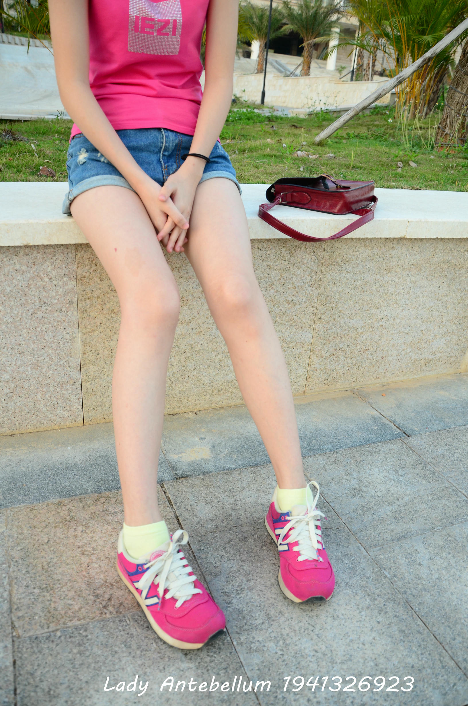 [战前女神] 恋足美腿棉袜女神级摄影套图 060 [101P-155MB]_第1集