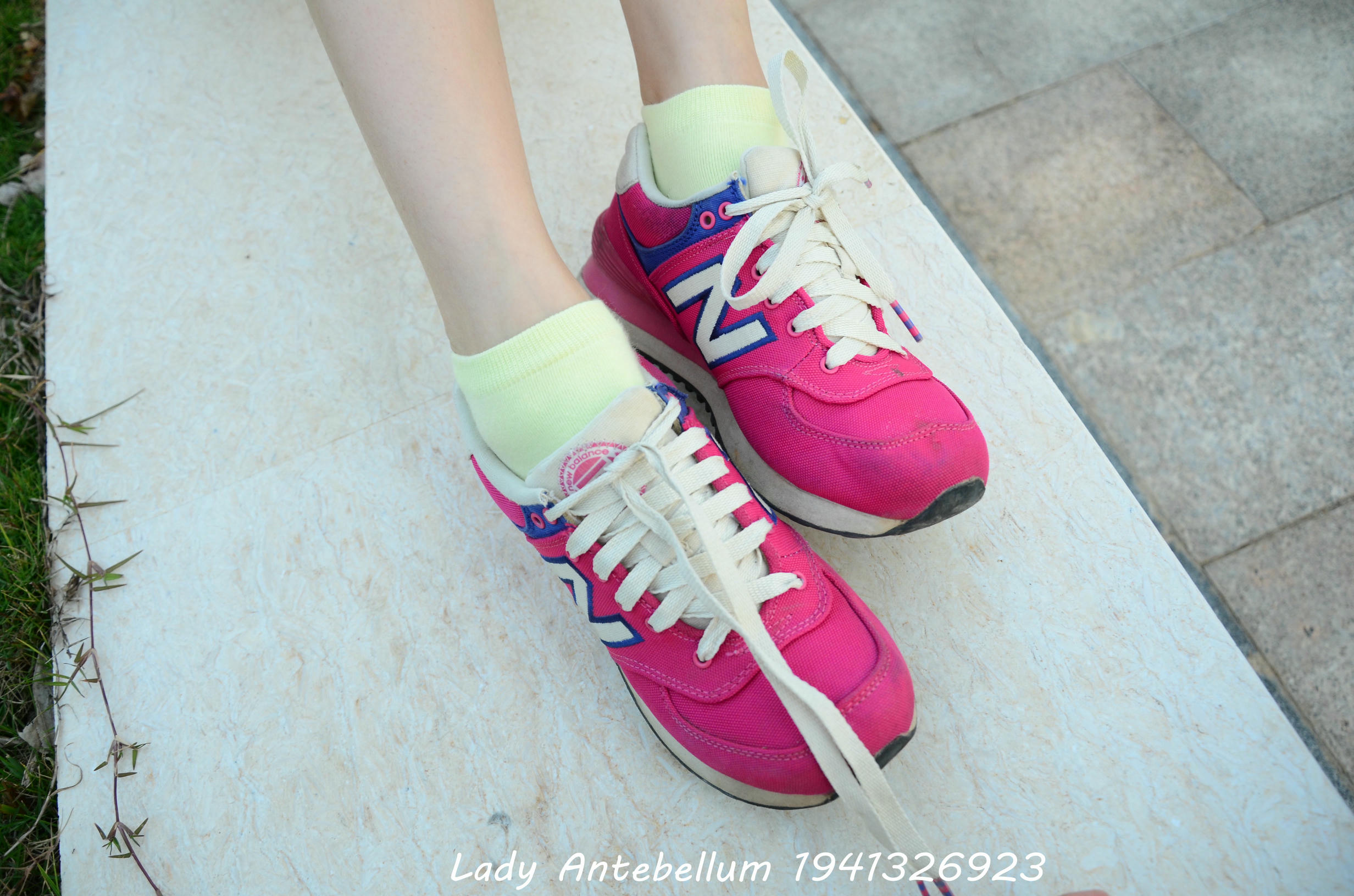 [战前女神] 恋足美腿棉袜女神级摄影套图 060 [101P-155MB]_第1集