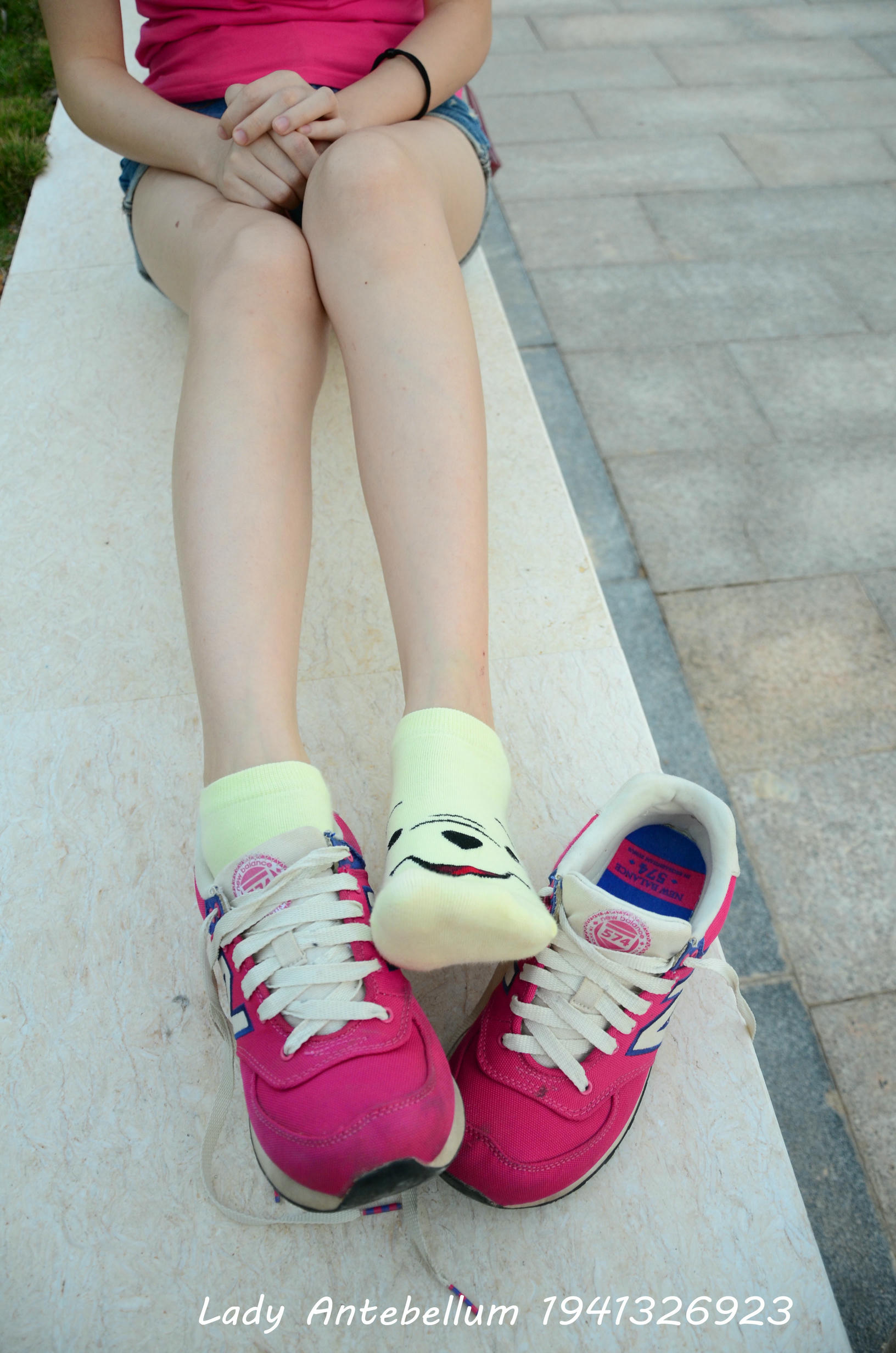 [战前女神] 恋足美腿棉袜女神级摄影套图 060 [101P-155MB]_第2集