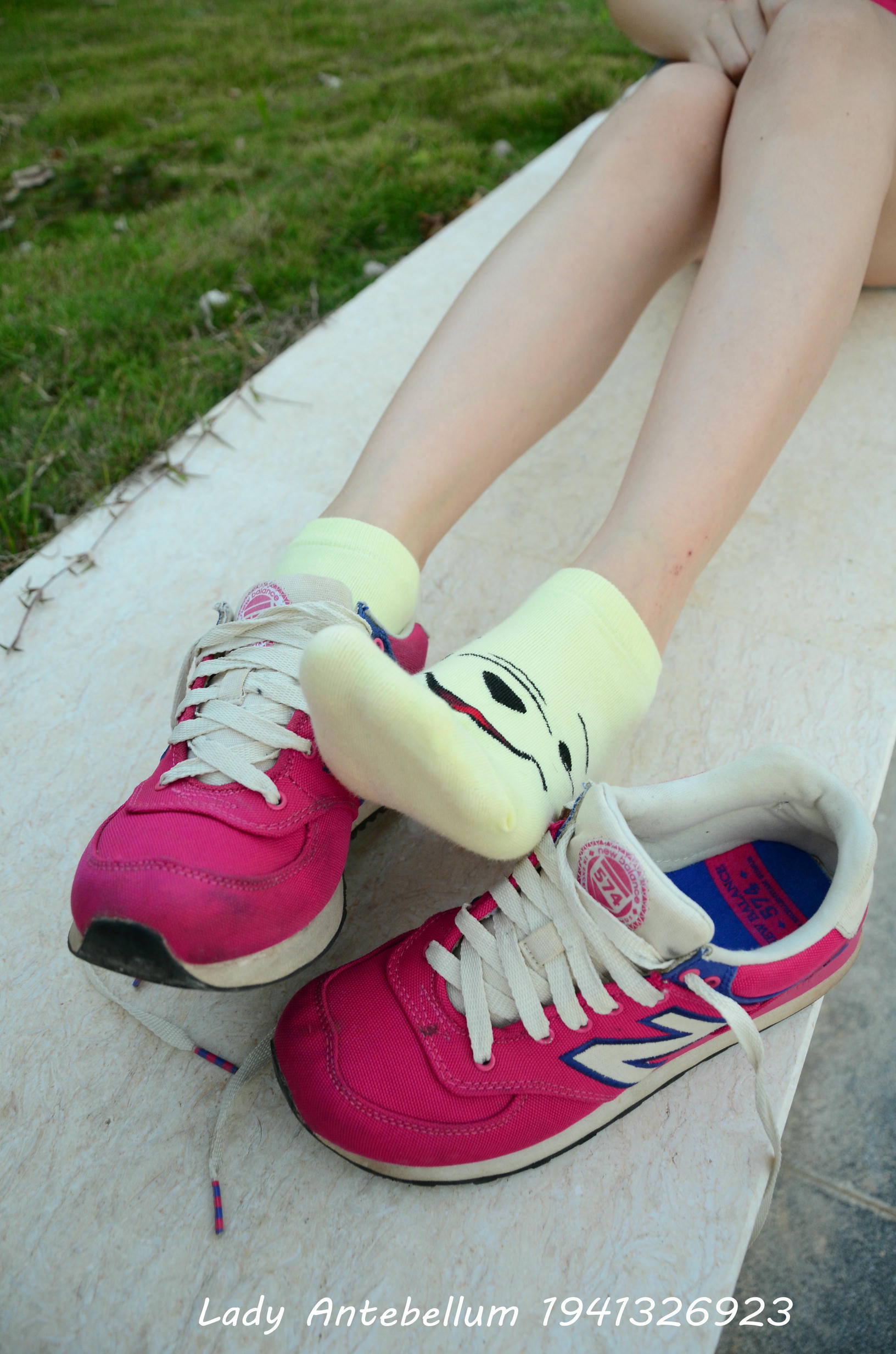 [战前女神] 恋足美腿棉袜女神级摄影套图 060 [101P-155MB]_第2集