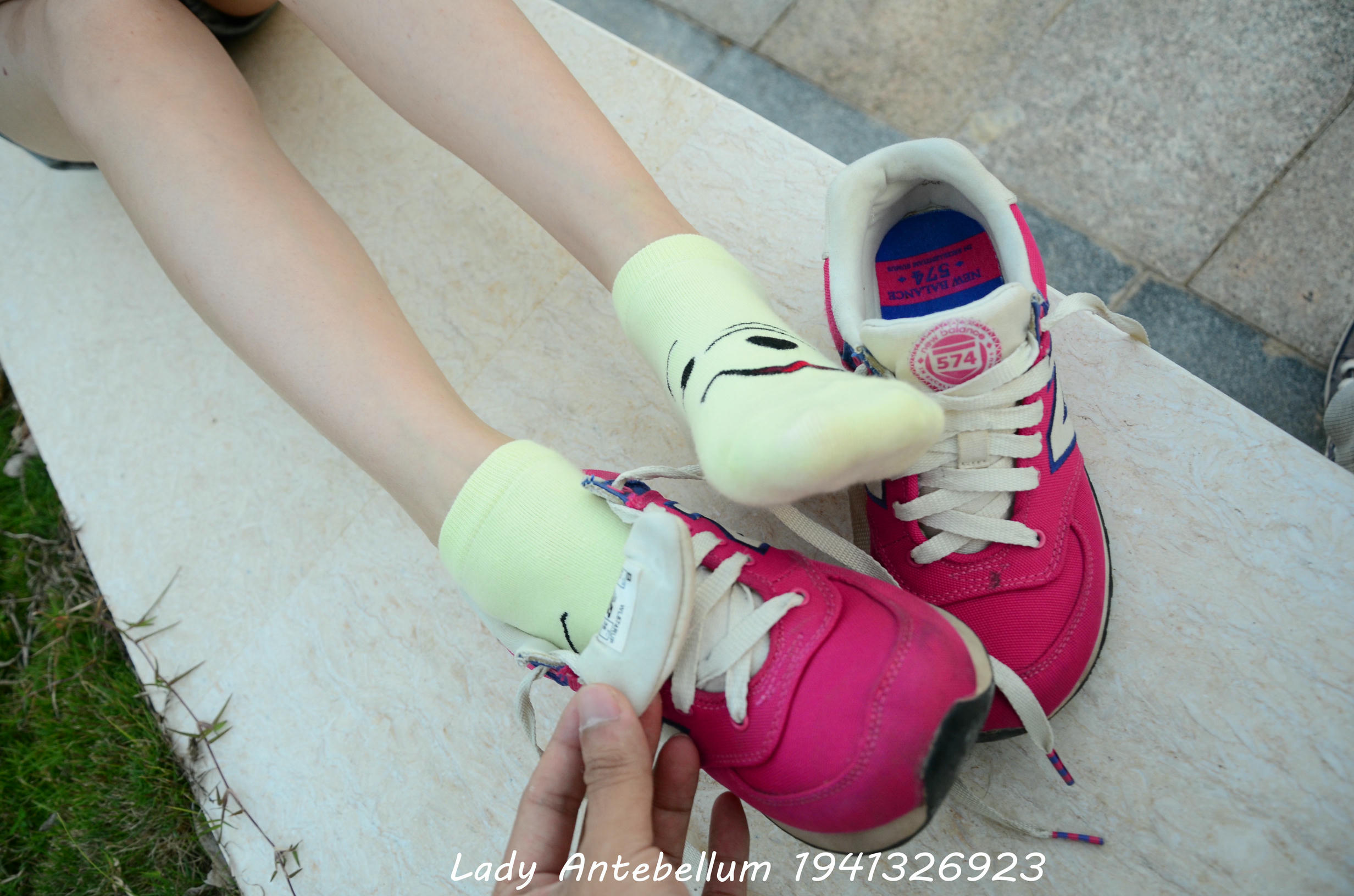 [战前女神] 恋足美腿棉袜女神级摄影套图 060 [101P-155MB]_第2集