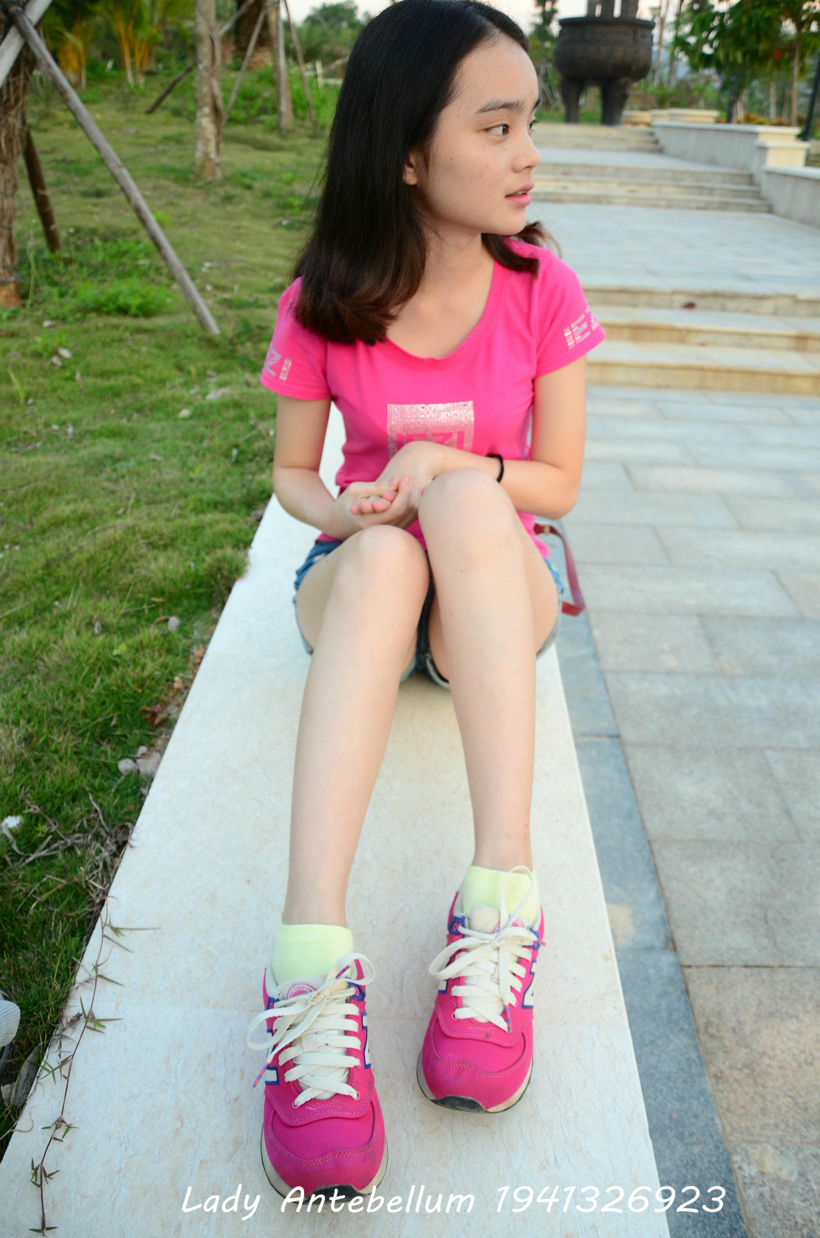 [战前女神] 恋足美腿棉袜女神级摄影套图 060 [101P-155MB]_第1集