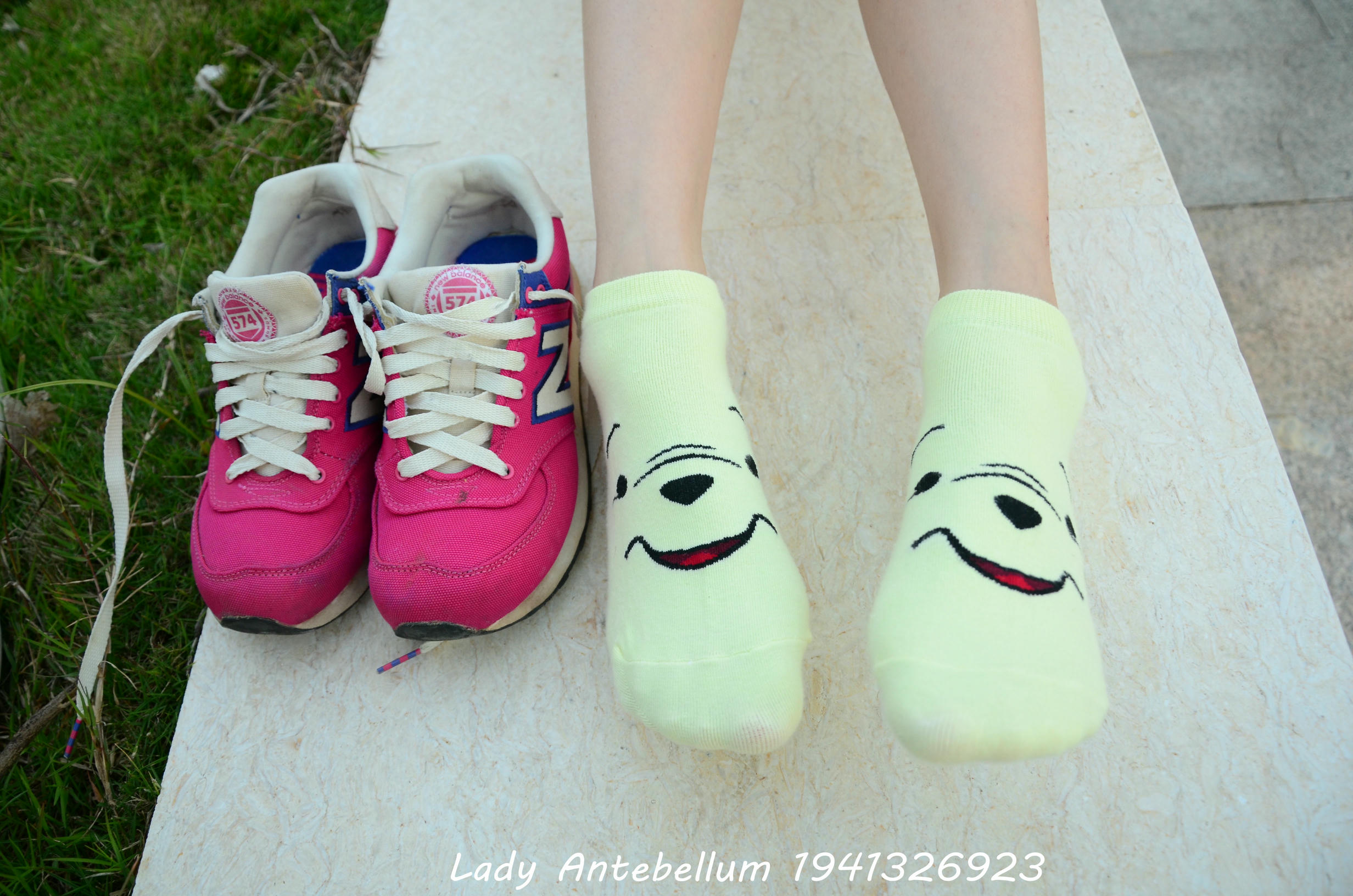 [战前女神] 恋足美腿棉袜女神级摄影套图 060 [101P-155MB]_第3集