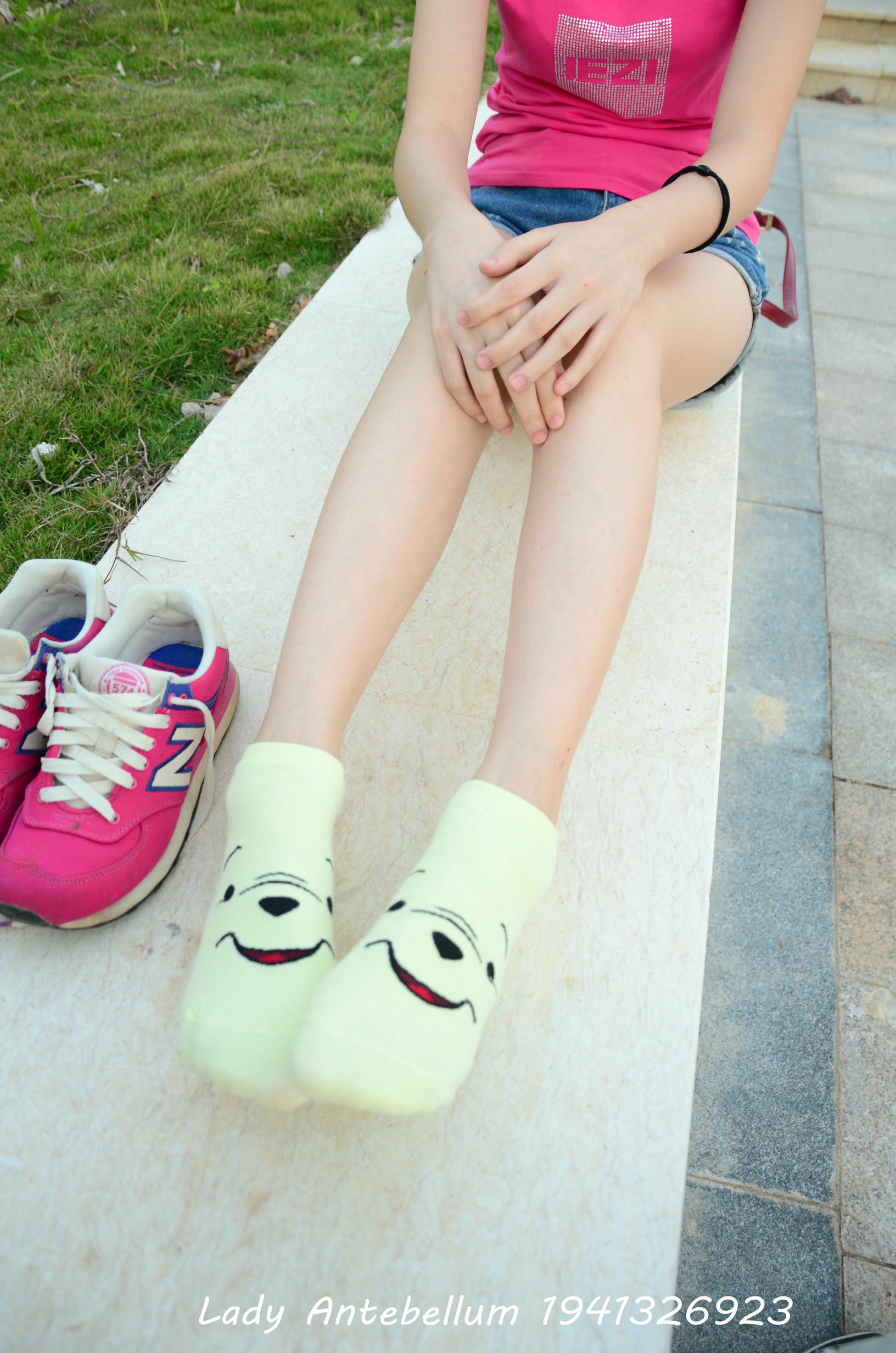 [战前女神] 恋足美腿棉袜女神级摄影套图 060 [101P-155MB]_第3集