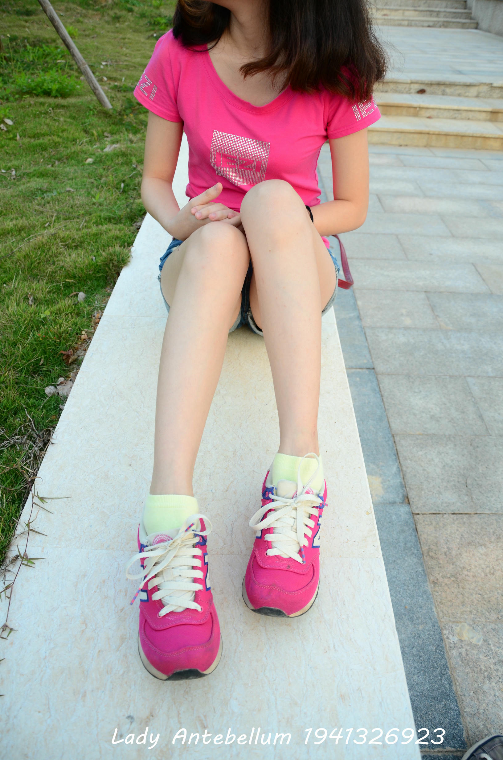 [战前女神] 恋足美腿棉袜女神级摄影套图 060 [101P-155MB]_第1集