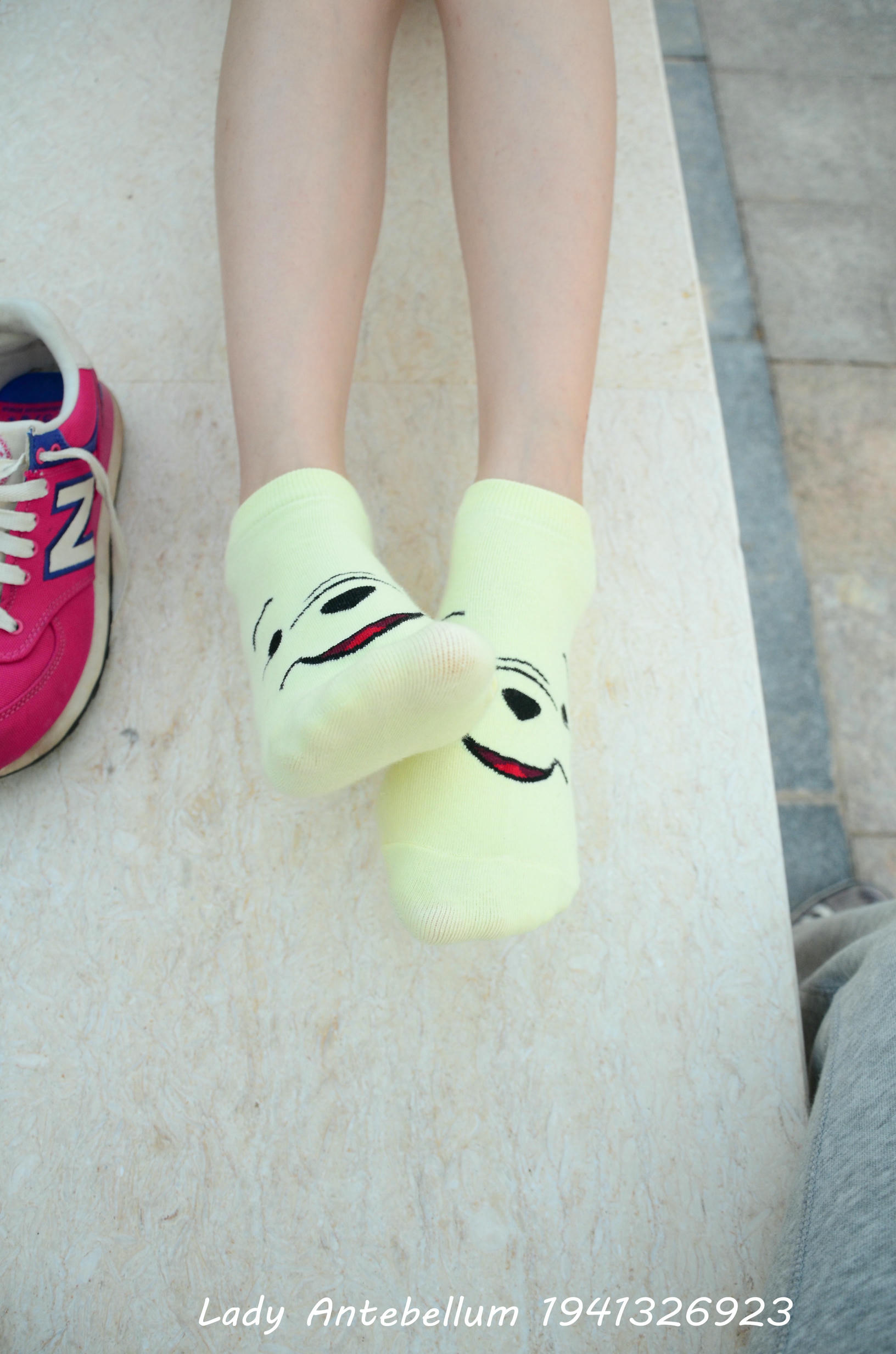 [战前女神] 恋足美腿棉袜女神级摄影套图 060 [101P-155MB]_第3集