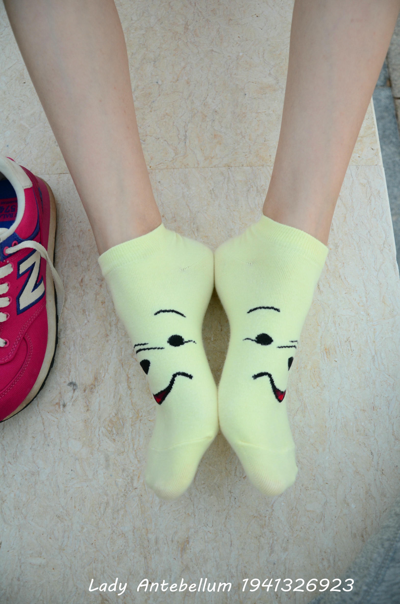 [战前女神] 恋足美腿棉袜女神级摄影套图 060 [101P-155MB]_第3集