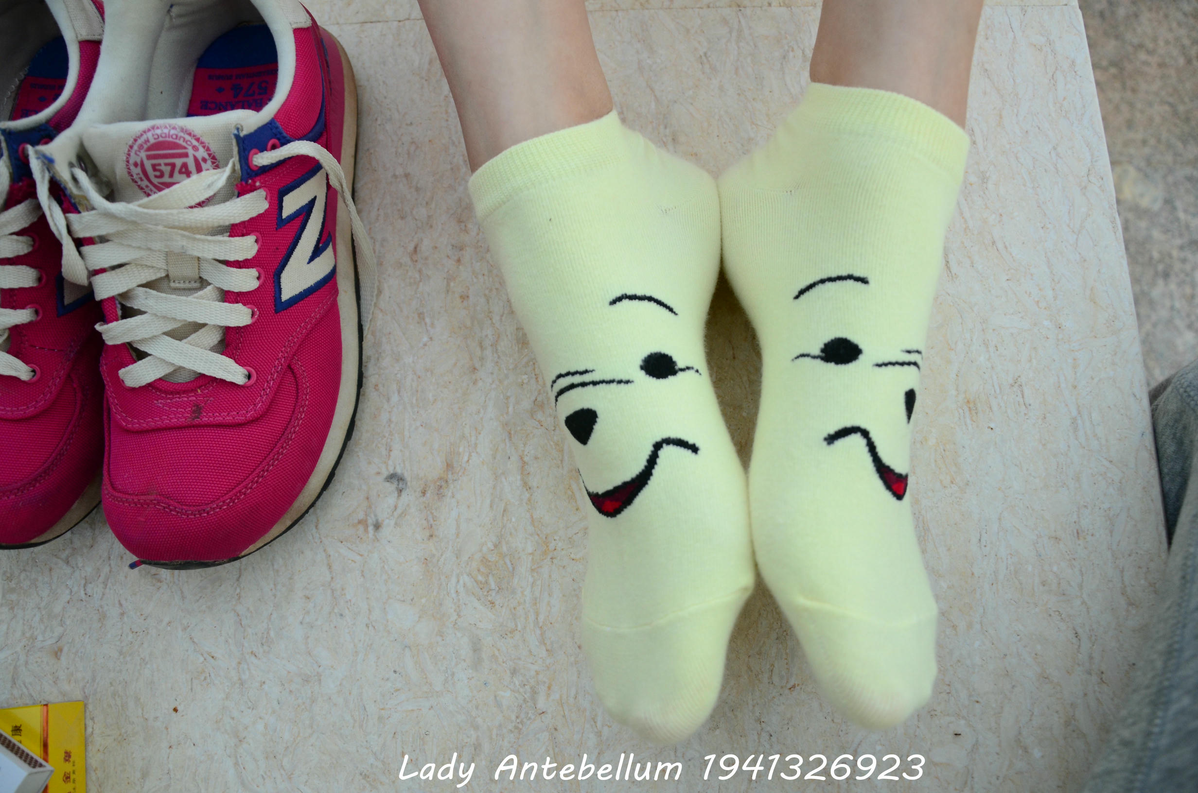 [战前女神] 恋足美腿棉袜女神级摄影套图 060 [101P-155MB]_第3集