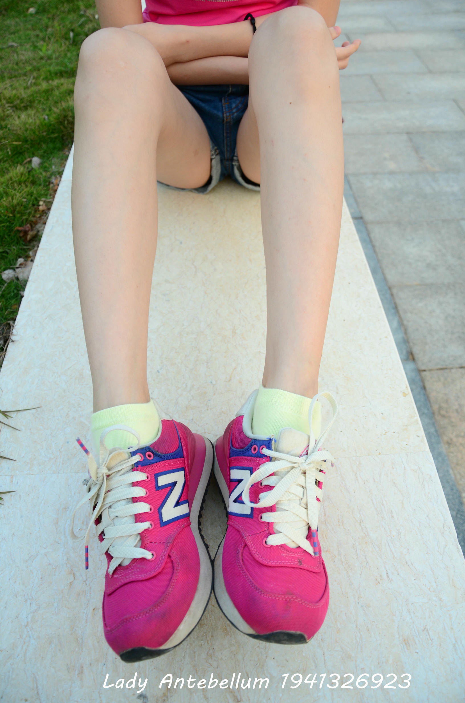 [战前女神] 恋足美腿棉袜女神级摄影套图 060 [101P-155MB]_第1集