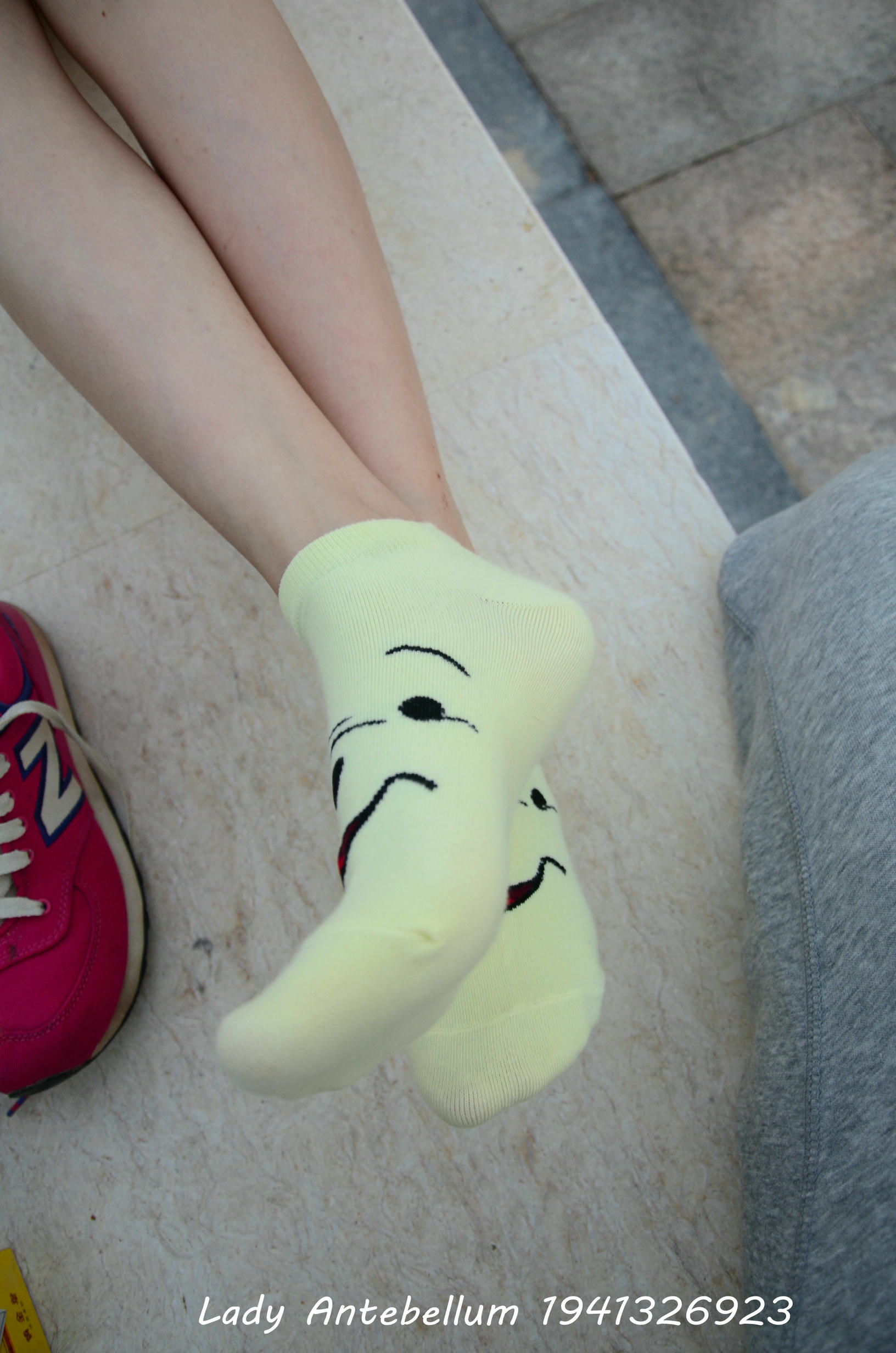 [战前女神] 恋足美腿棉袜女神级摄影套图 060 [101P-155MB]_第4集