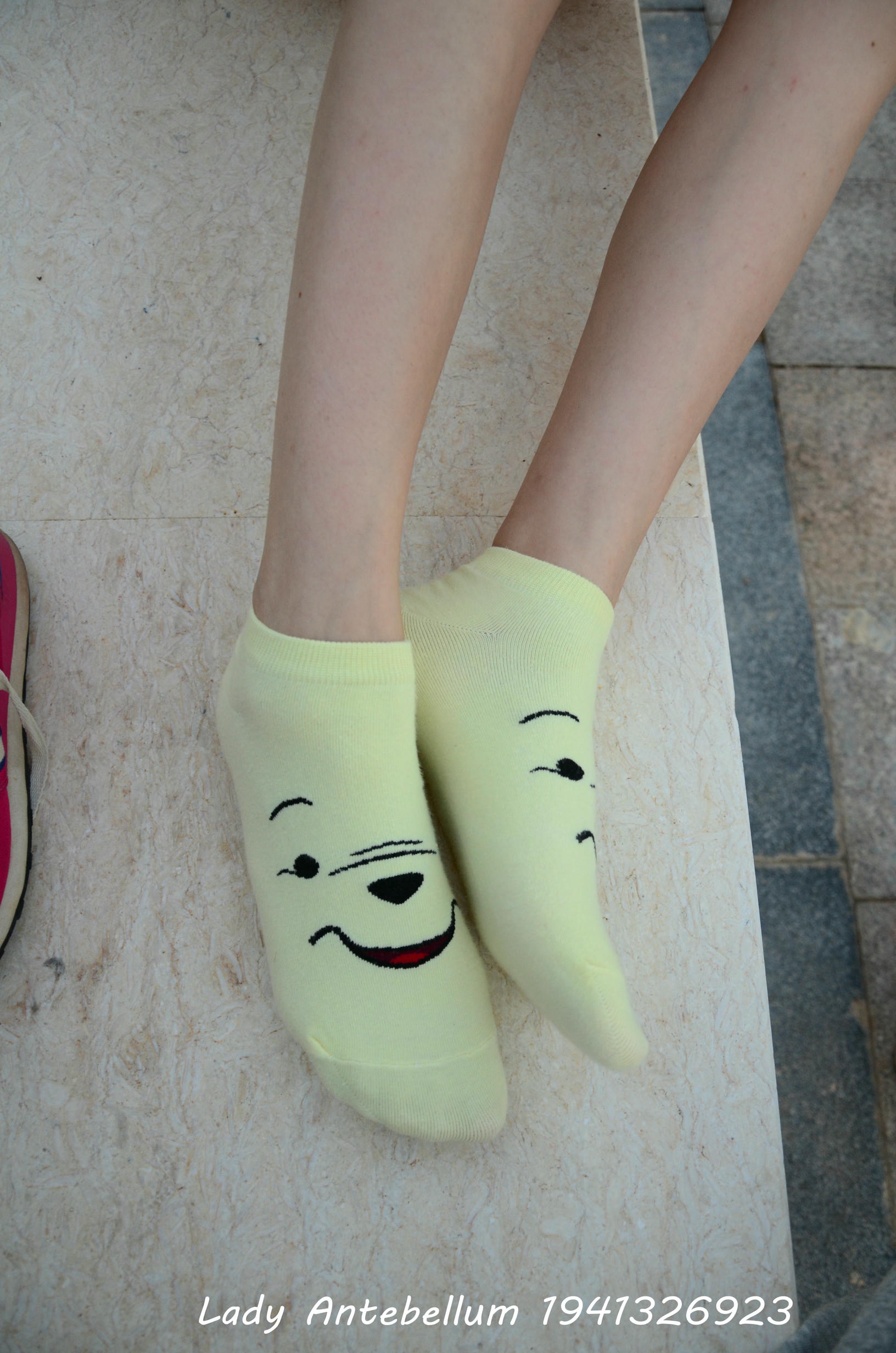 [战前女神] 恋足美腿棉袜女神级摄影套图 060 [101P-155MB]_第4集