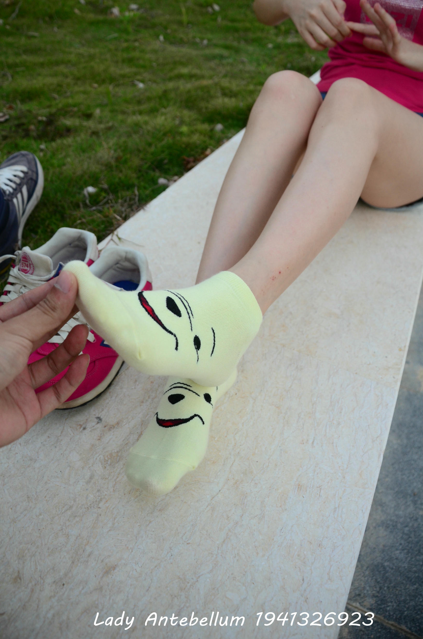 [战前女神] 恋足美腿棉袜女神级摄影套图 060 [101P-155MB]_第4集