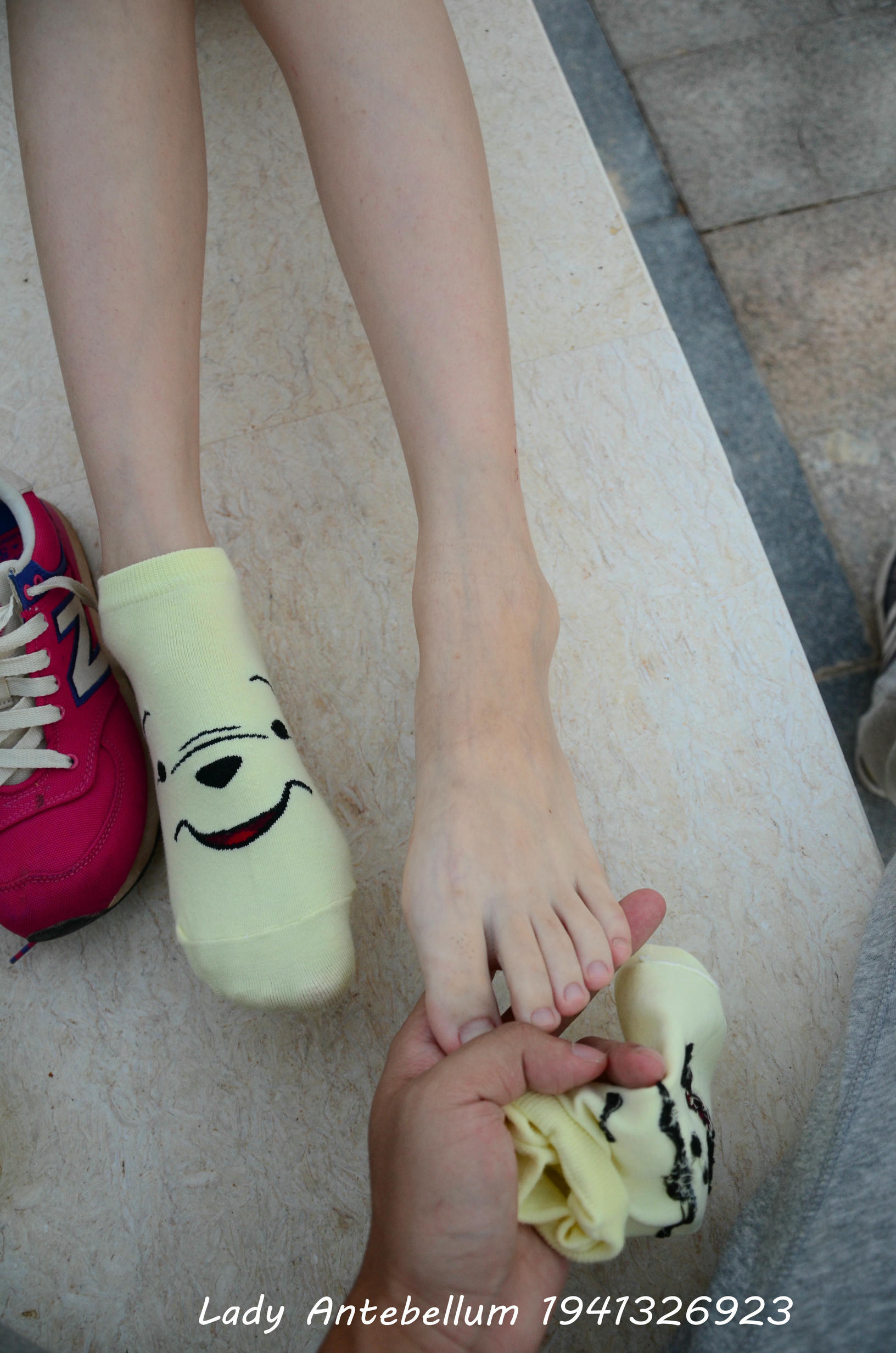 [战前女神] 恋足美腿棉袜女神级摄影套图 060 [101P-155MB]_第4集