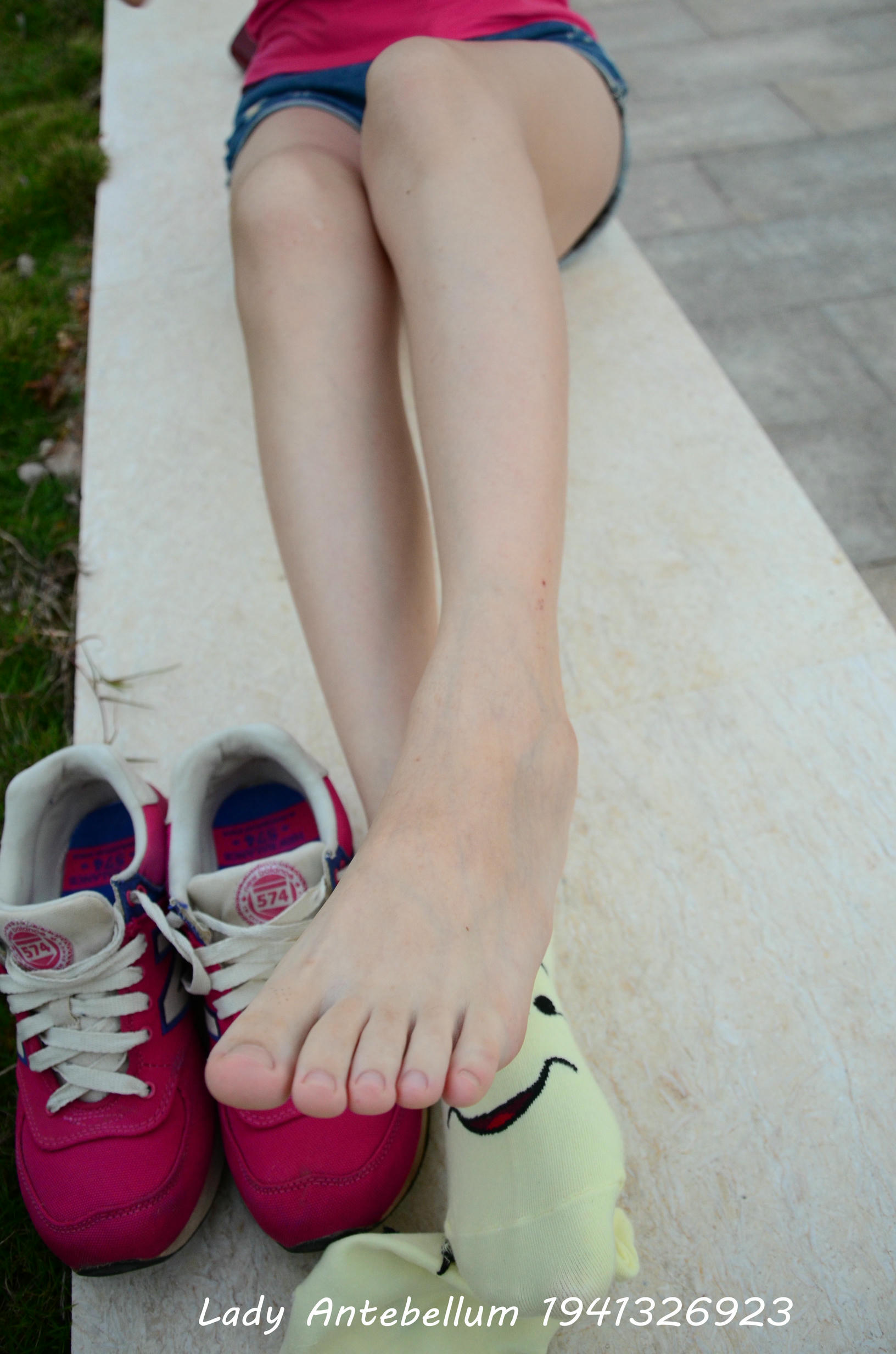 [战前女神] 恋足美腿棉袜女神级摄影套图 060 [101P-155MB]_第5集