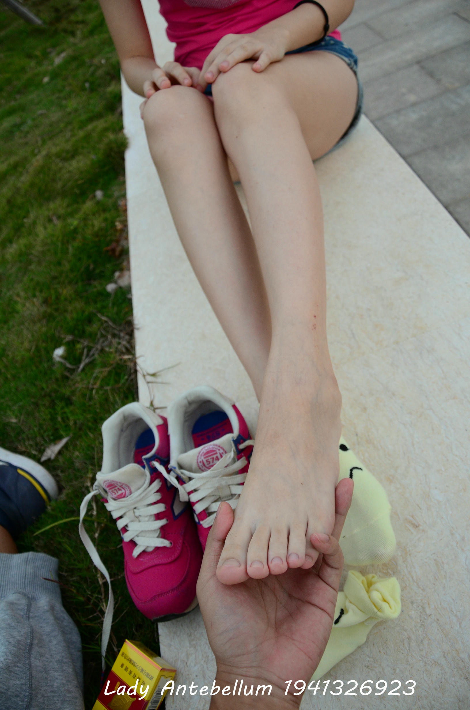 [战前女神] 恋足美腿棉袜女神级摄影套图 060 [101P-155MB]_第5集