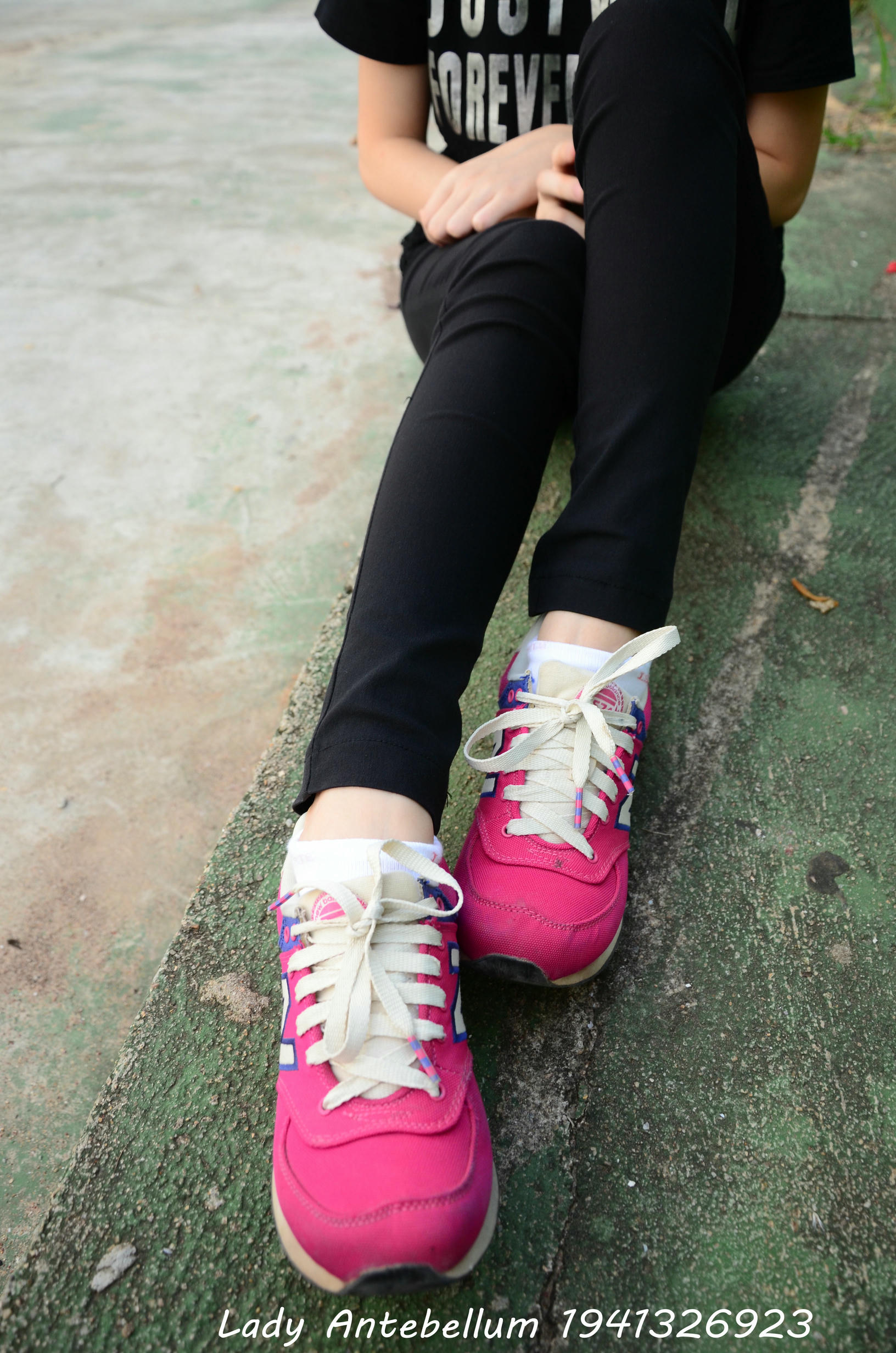 [战前女神] 恋足美腿棉袜女神级摄影套图 062 [78P-147MB]_第1集