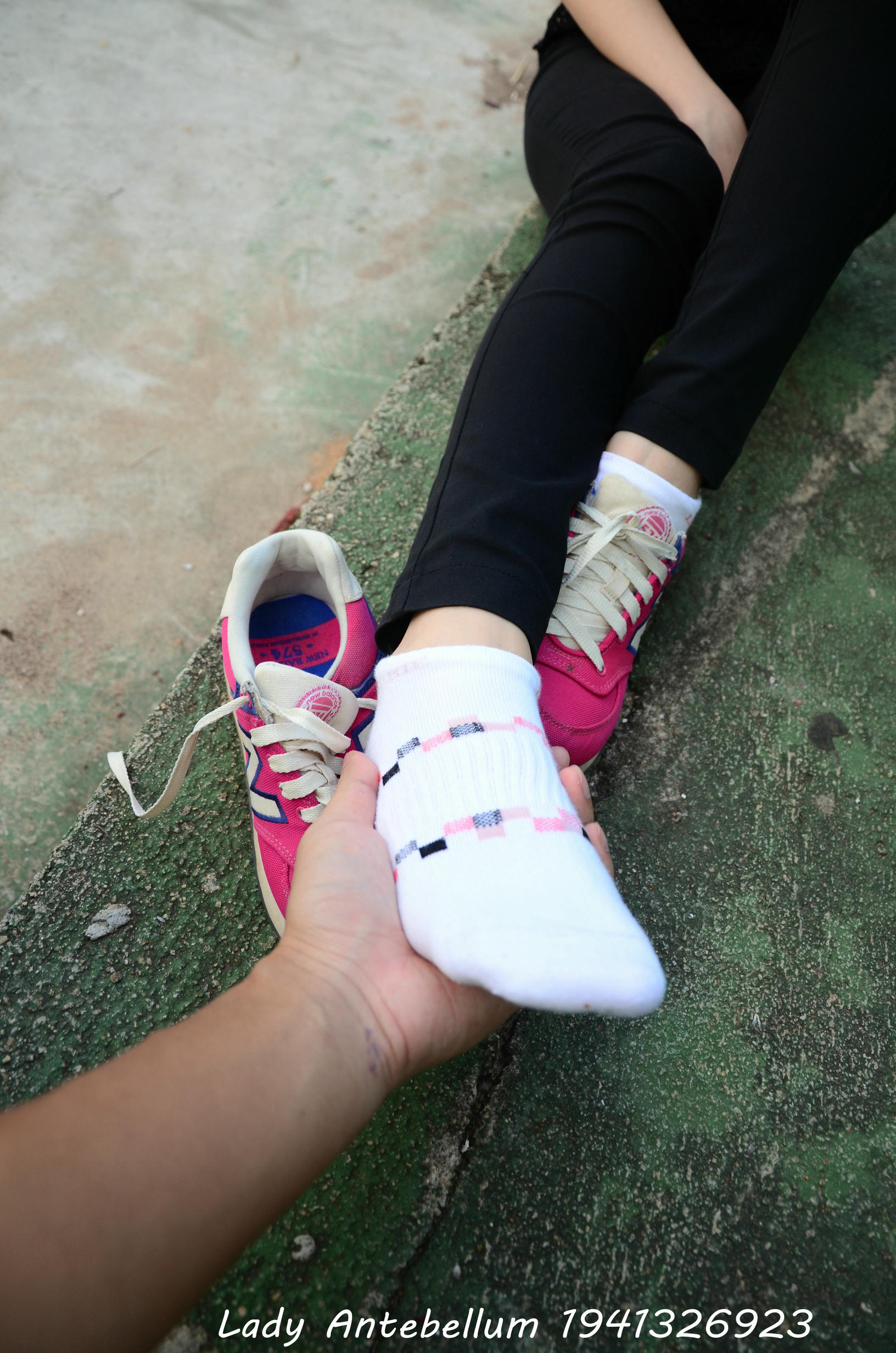 [战前女神] 恋足美腿棉袜女神级摄影套图 062 [78P-147MB]_第3集