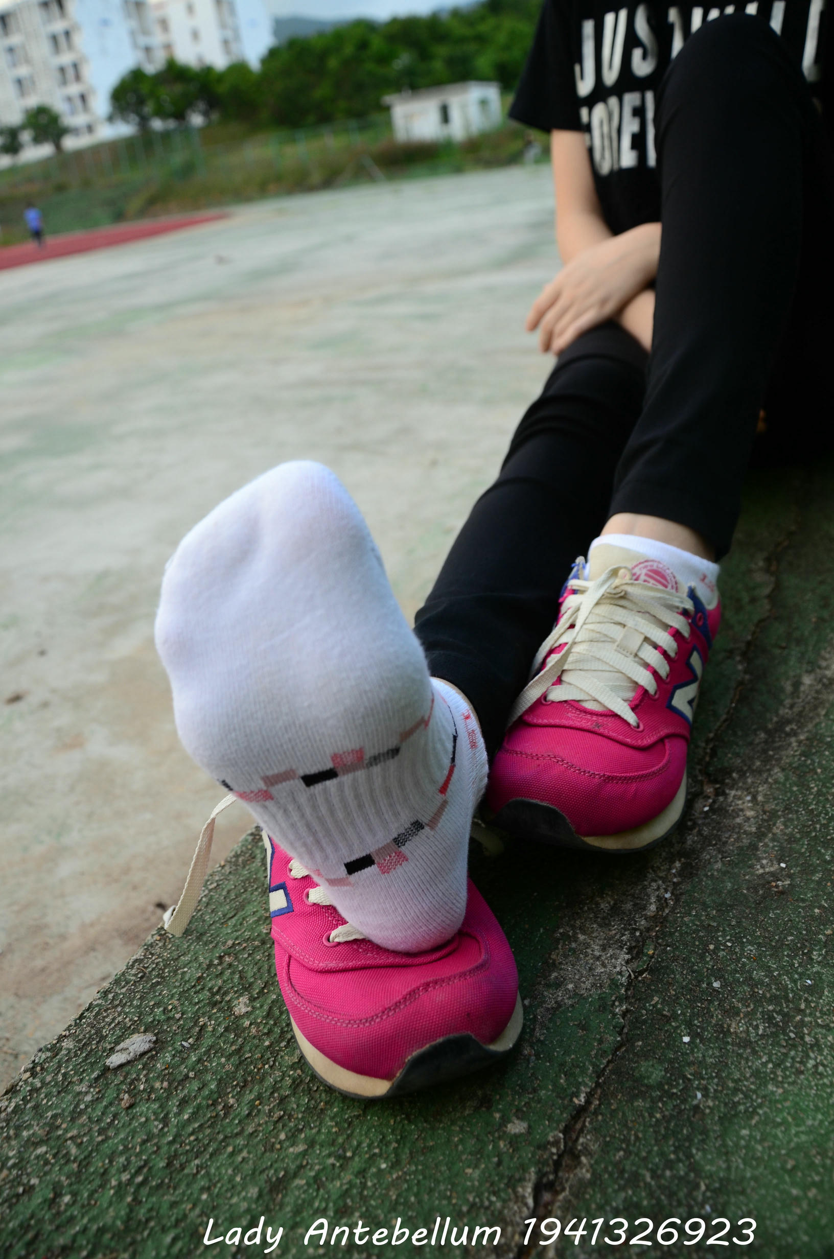 [战前女神] 恋足美腿棉袜女神级摄影套图 062 [78P-147MB]_第3集