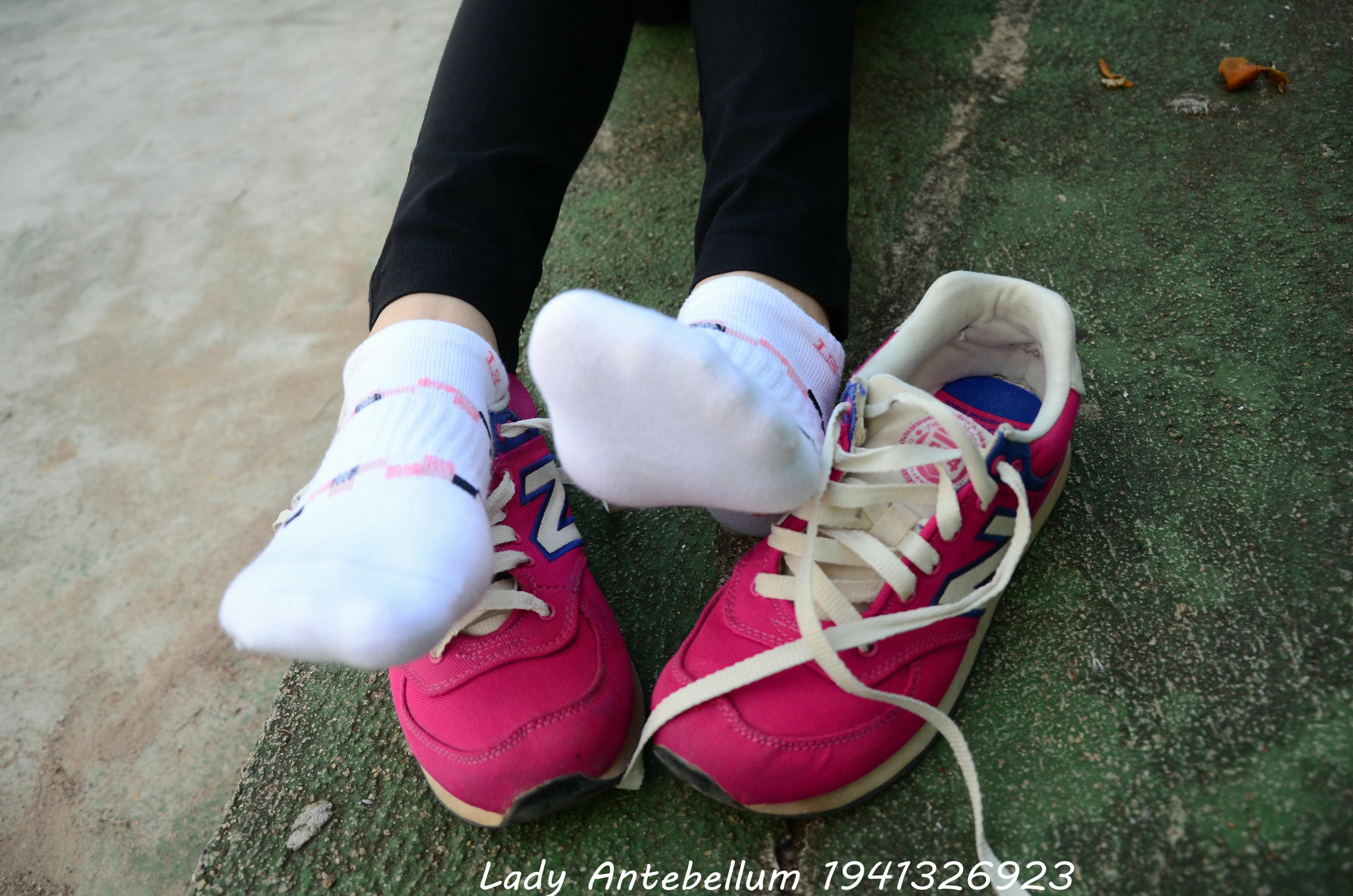 [战前女神] 恋足美腿棉袜女神级摄影套图 062 [78P-147MB]_第4集