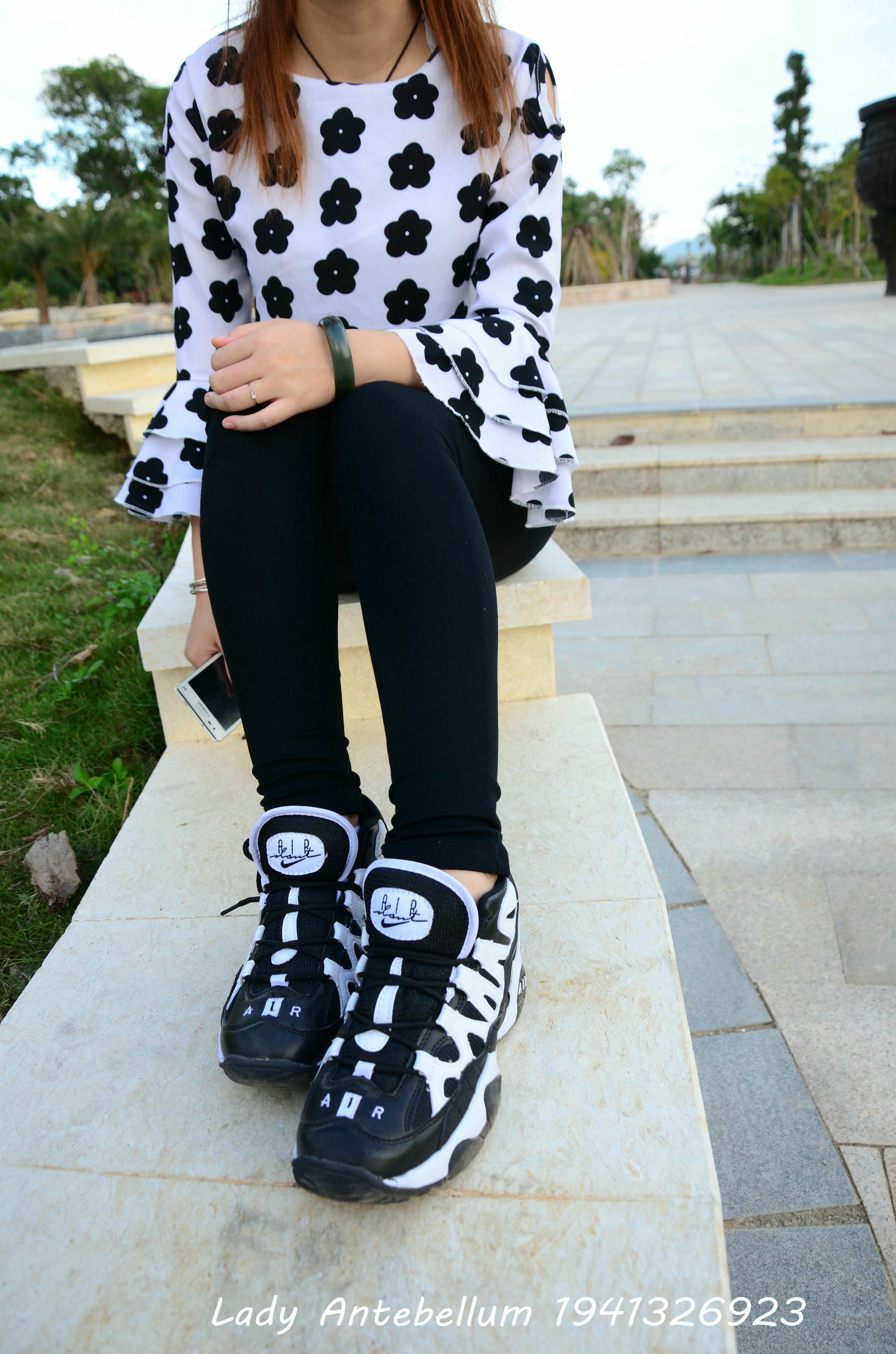 [战前女神] 恋足美腿棉袜女神级摄影套图 063 [89P-124MB]_第1集