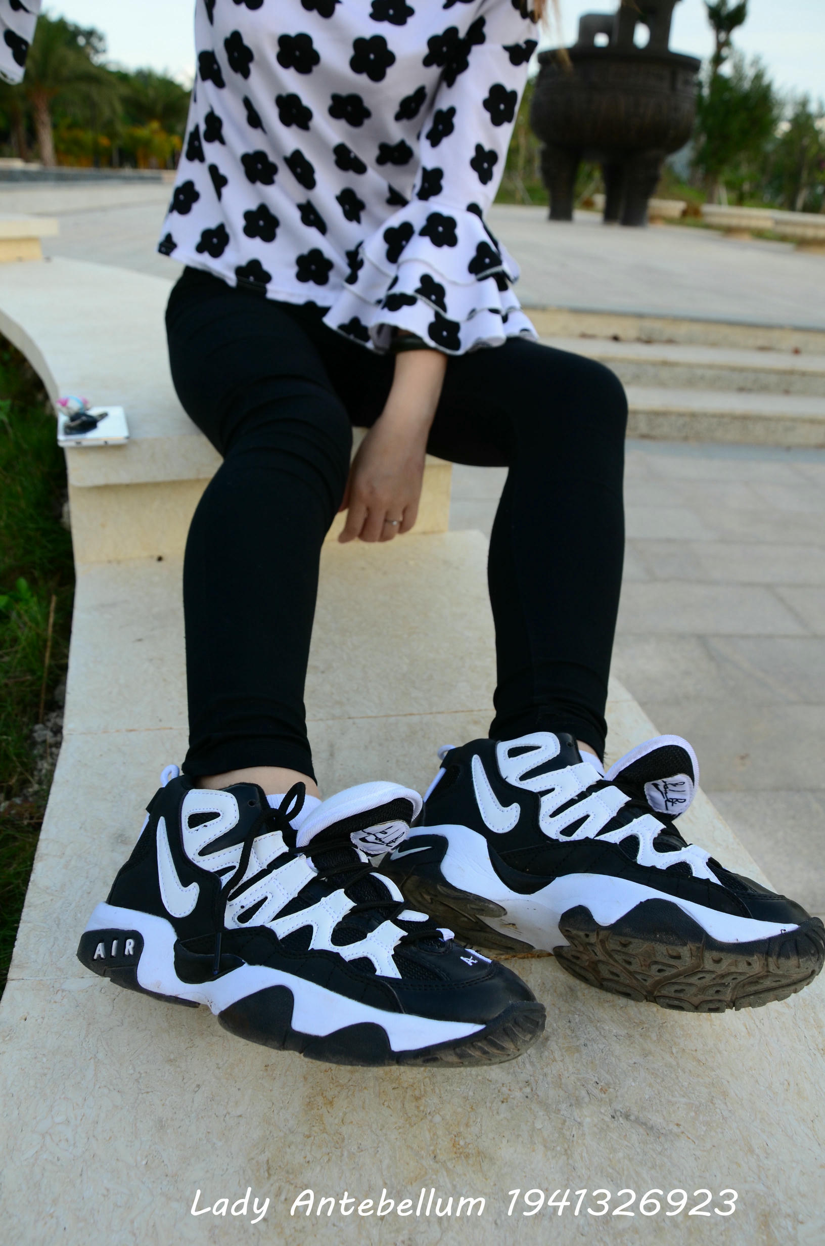 [战前女神] 恋足美腿棉袜女神级摄影套图 063 [89P-124MB]_第1集