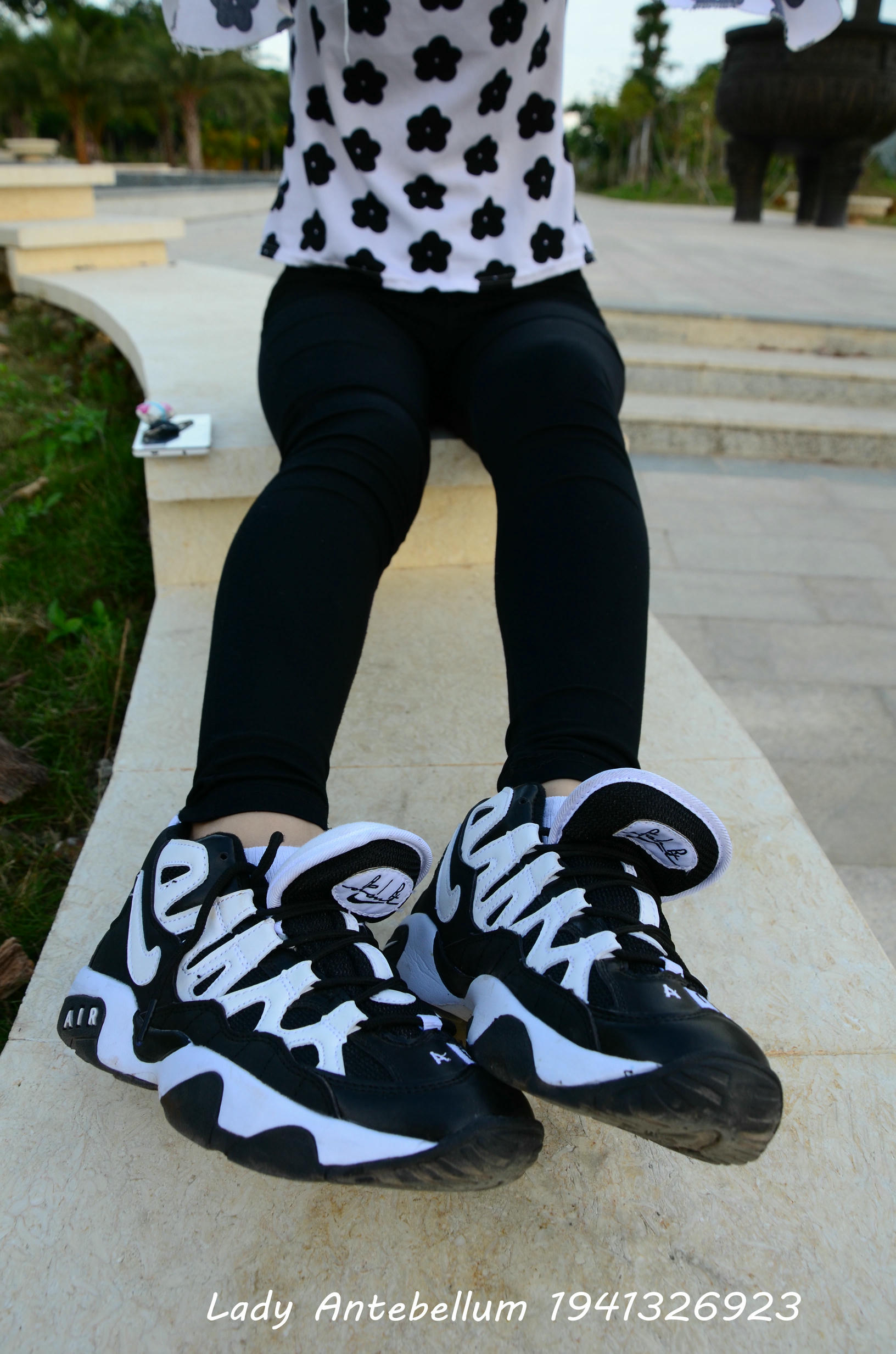 [战前女神] 恋足美腿棉袜女神级摄影套图 063 [89P-124MB]_第1集