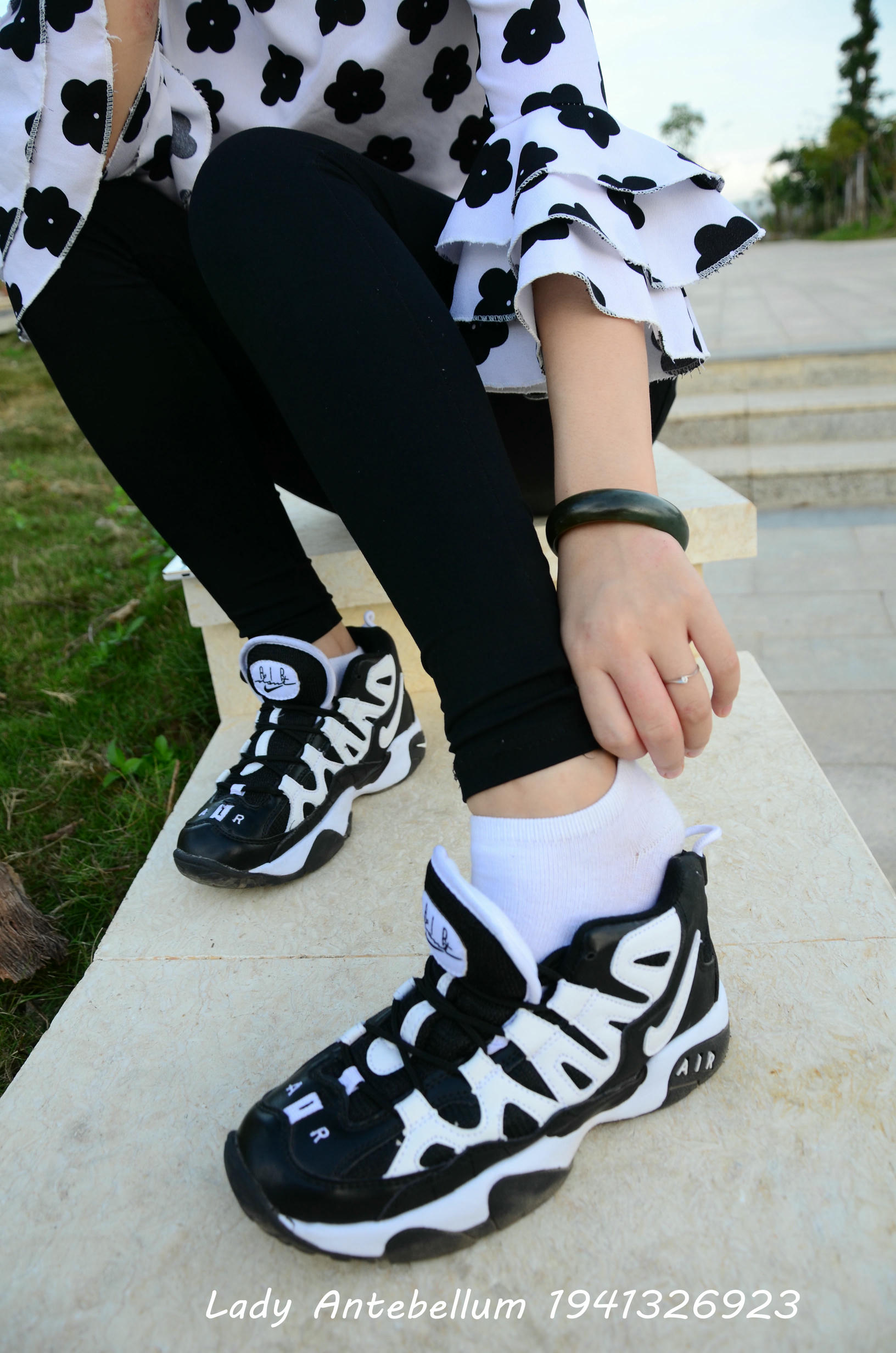 [战前女神] 恋足美腿棉袜女神级摄影套图 063 [89P-124MB]_第2集