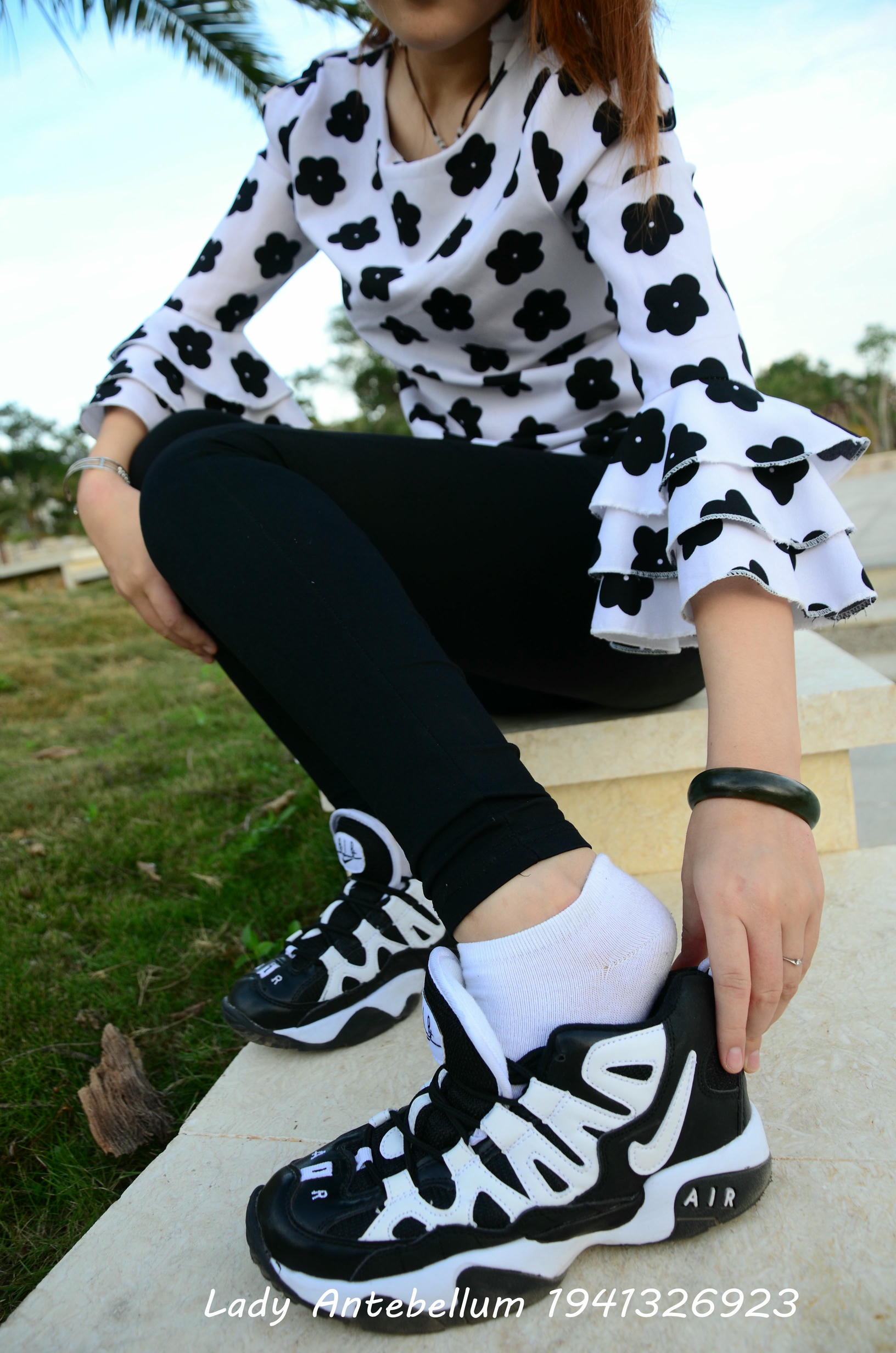 [战前女神] 恋足美腿棉袜女神级摄影套图 063 [89P-124MB]_第2集