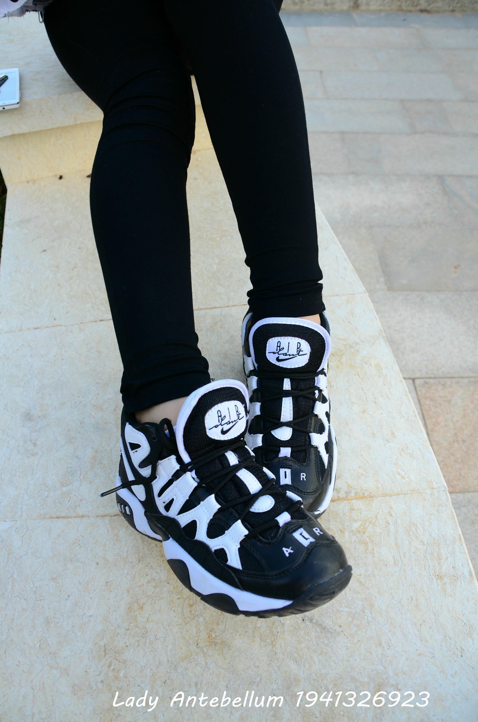 [战前女神] 恋足美腿棉袜女神级摄影套图 063 [89P-124MB]_第1集