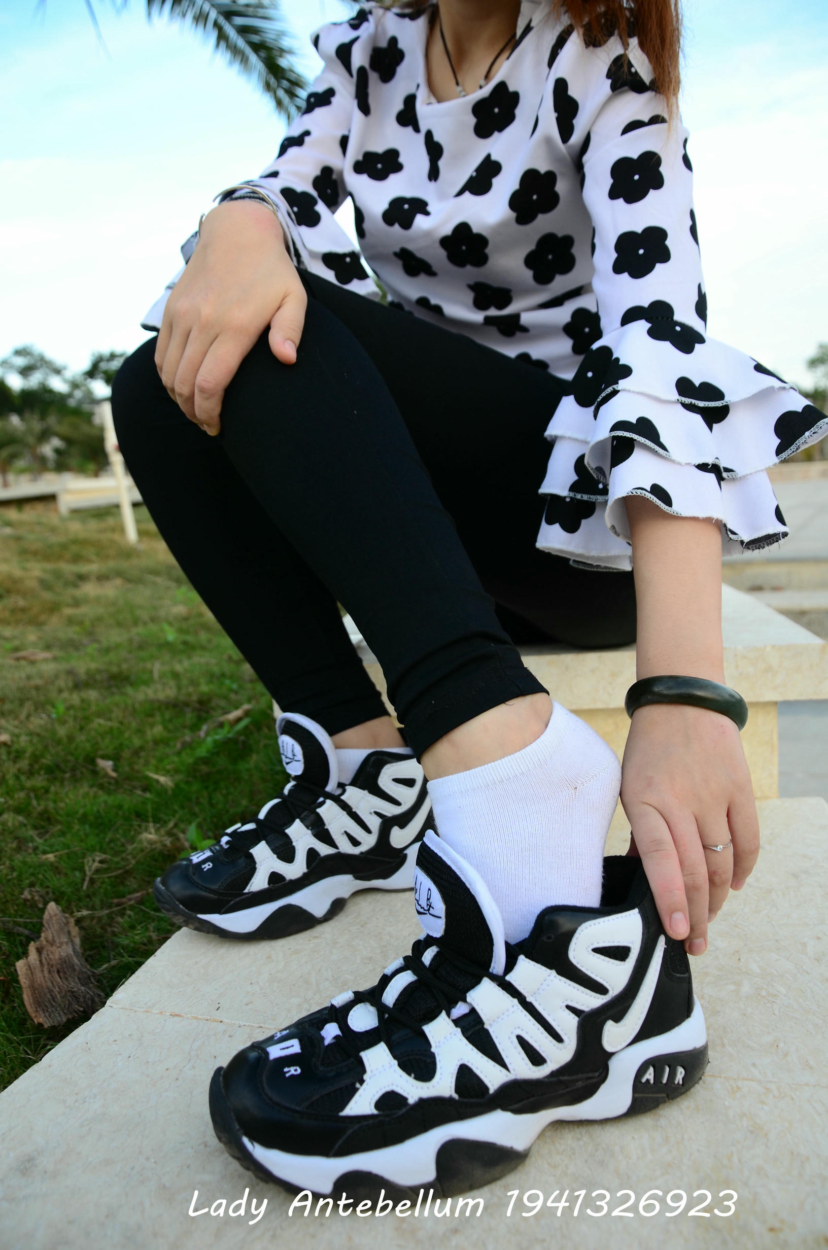 [战前女神] 恋足美腿棉袜女神级摄影套图 063 [89P-124MB]_第2集