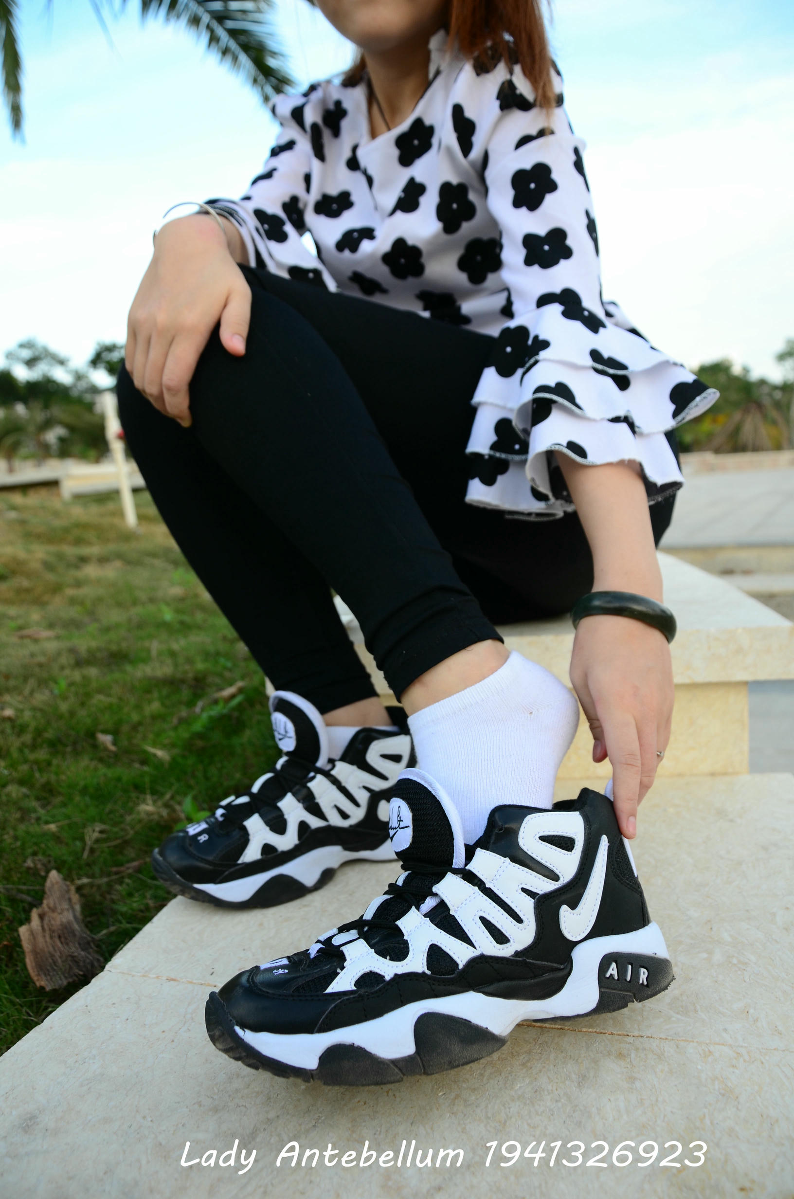 [战前女神] 恋足美腿棉袜女神级摄影套图 063 [89P-124MB]_第2集