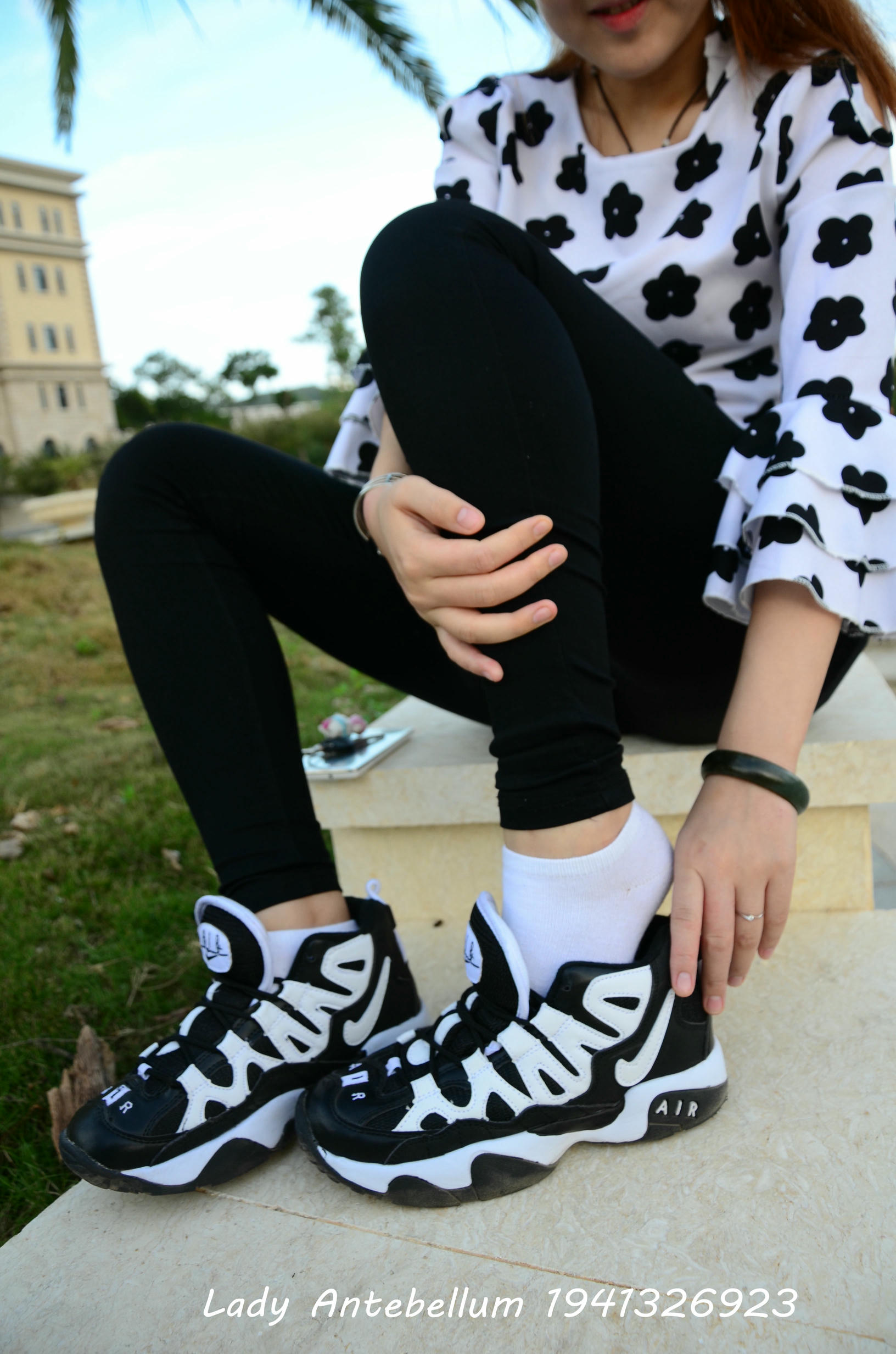 [战前女神] 恋足美腿棉袜女神级摄影套图 063 [89P-124MB]_第2集