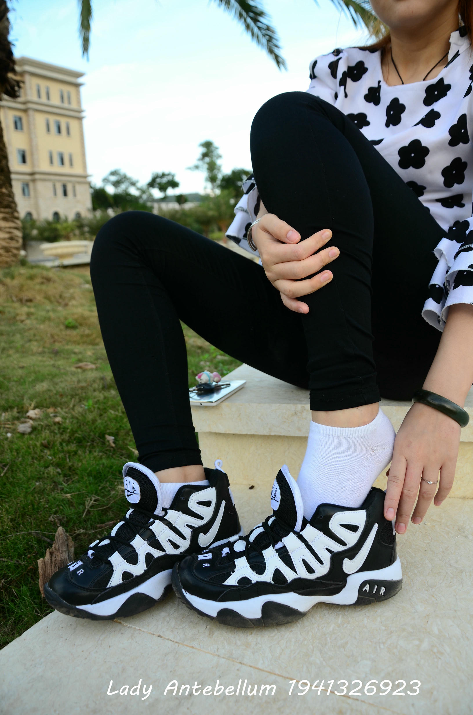 [战前女神] 恋足美腿棉袜女神级摄影套图 063 [89P-124MB]_第2集