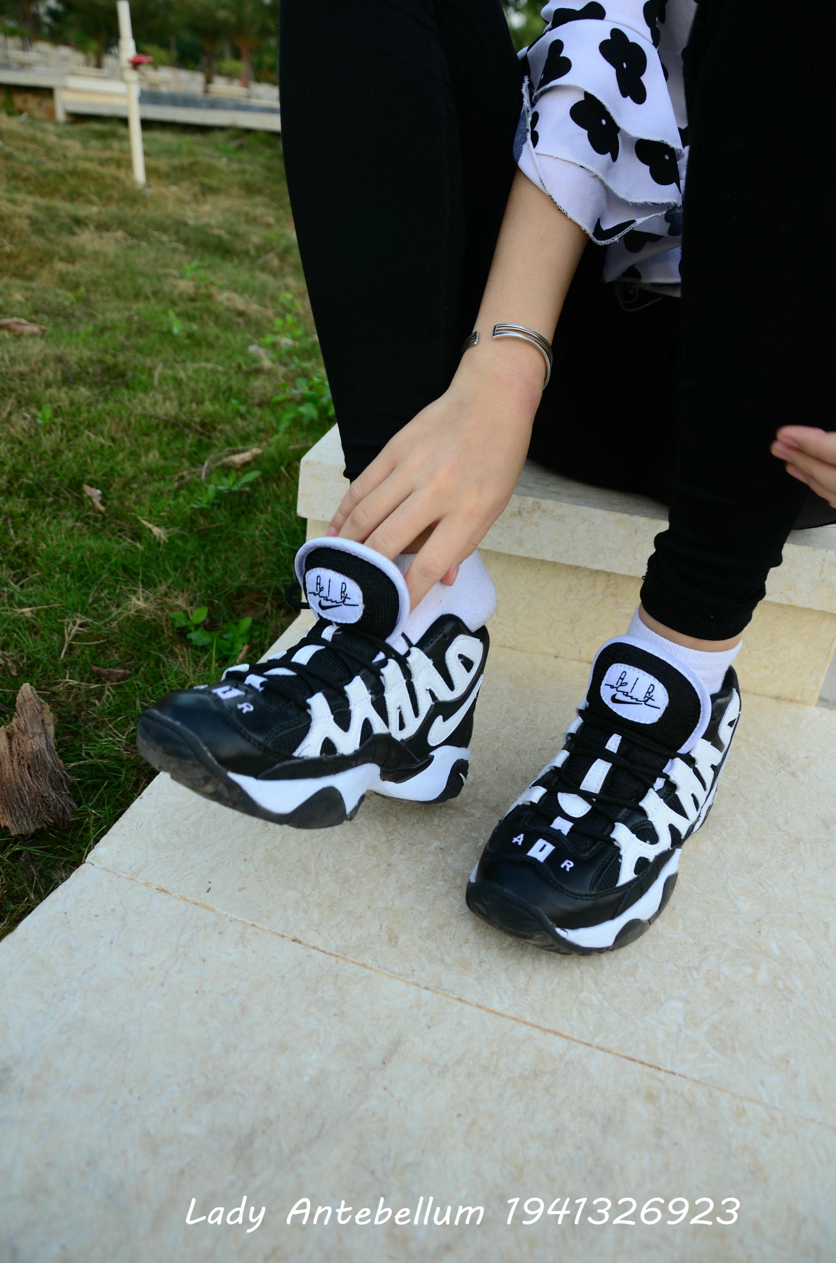 [战前女神] 恋足美腿棉袜女神级摄影套图 063 [89P-124MB]_第3集