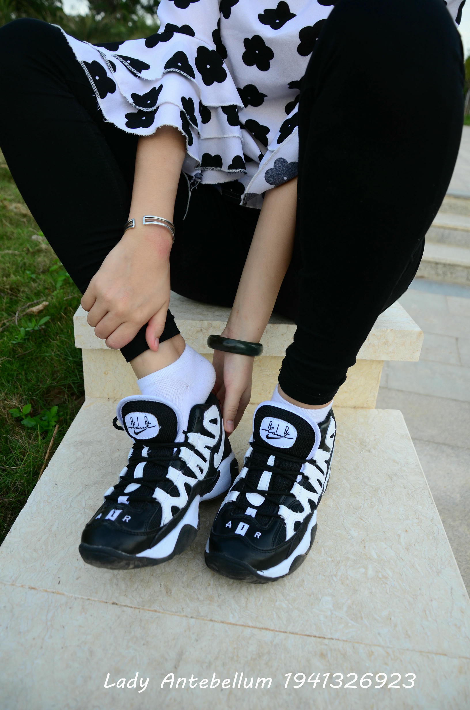 [战前女神] 恋足美腿棉袜女神级摄影套图 063 [89P-124MB]_第3集