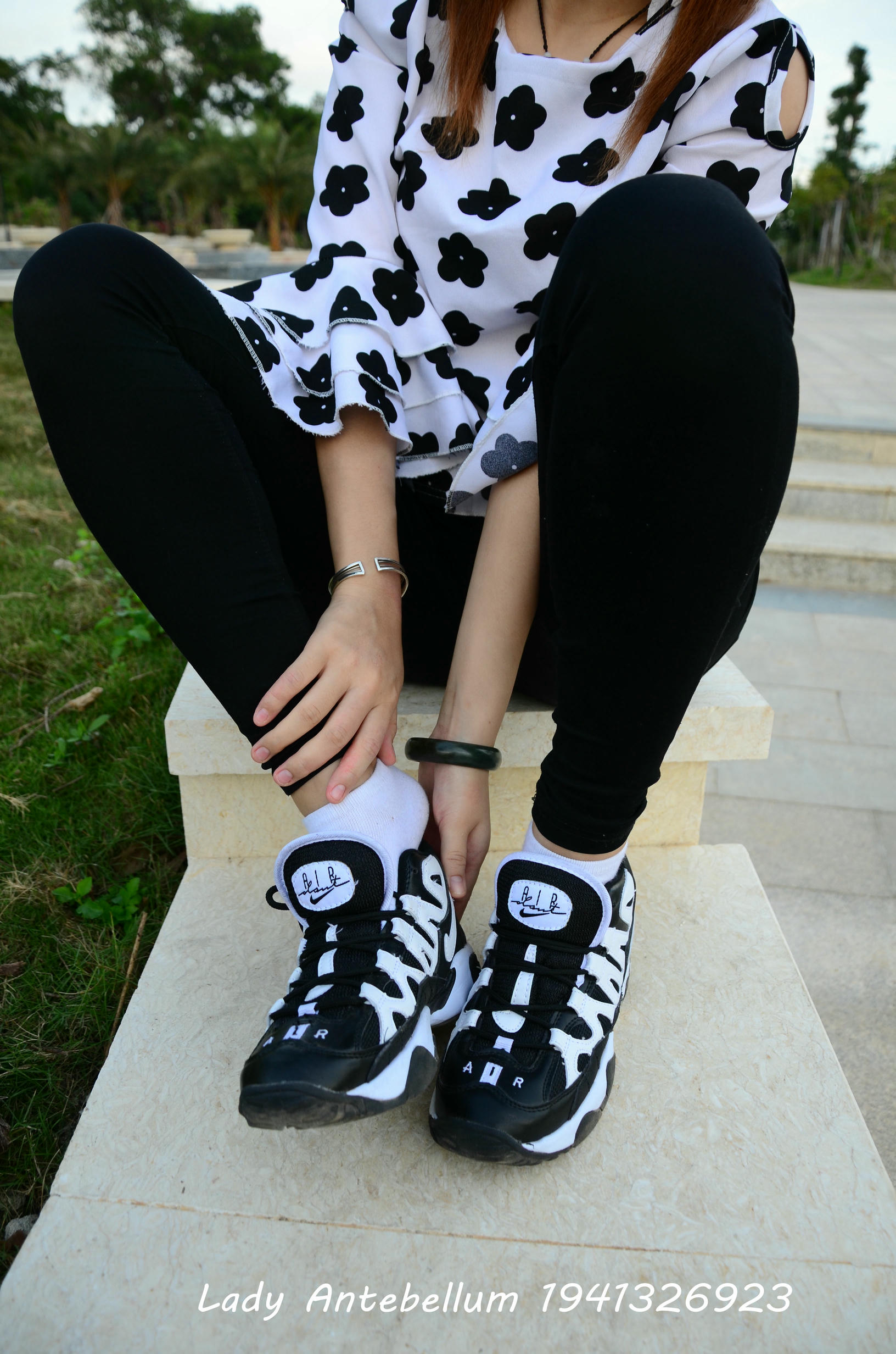 [战前女神] 恋足美腿棉袜女神级摄影套图 063 [89P-124MB]_第3集