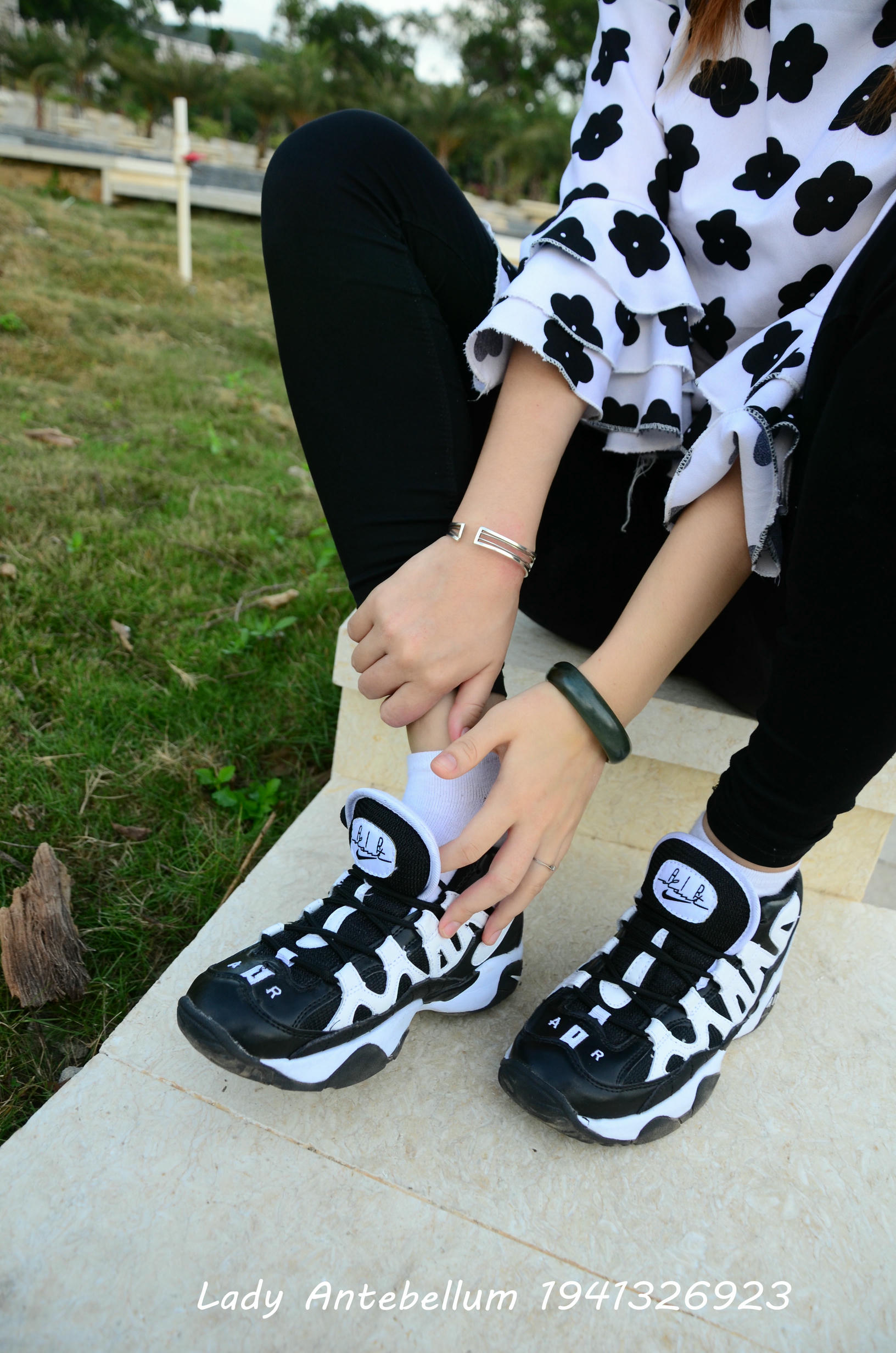 [战前女神] 恋足美腿棉袜女神级摄影套图 063 [89P-124MB]_第3集