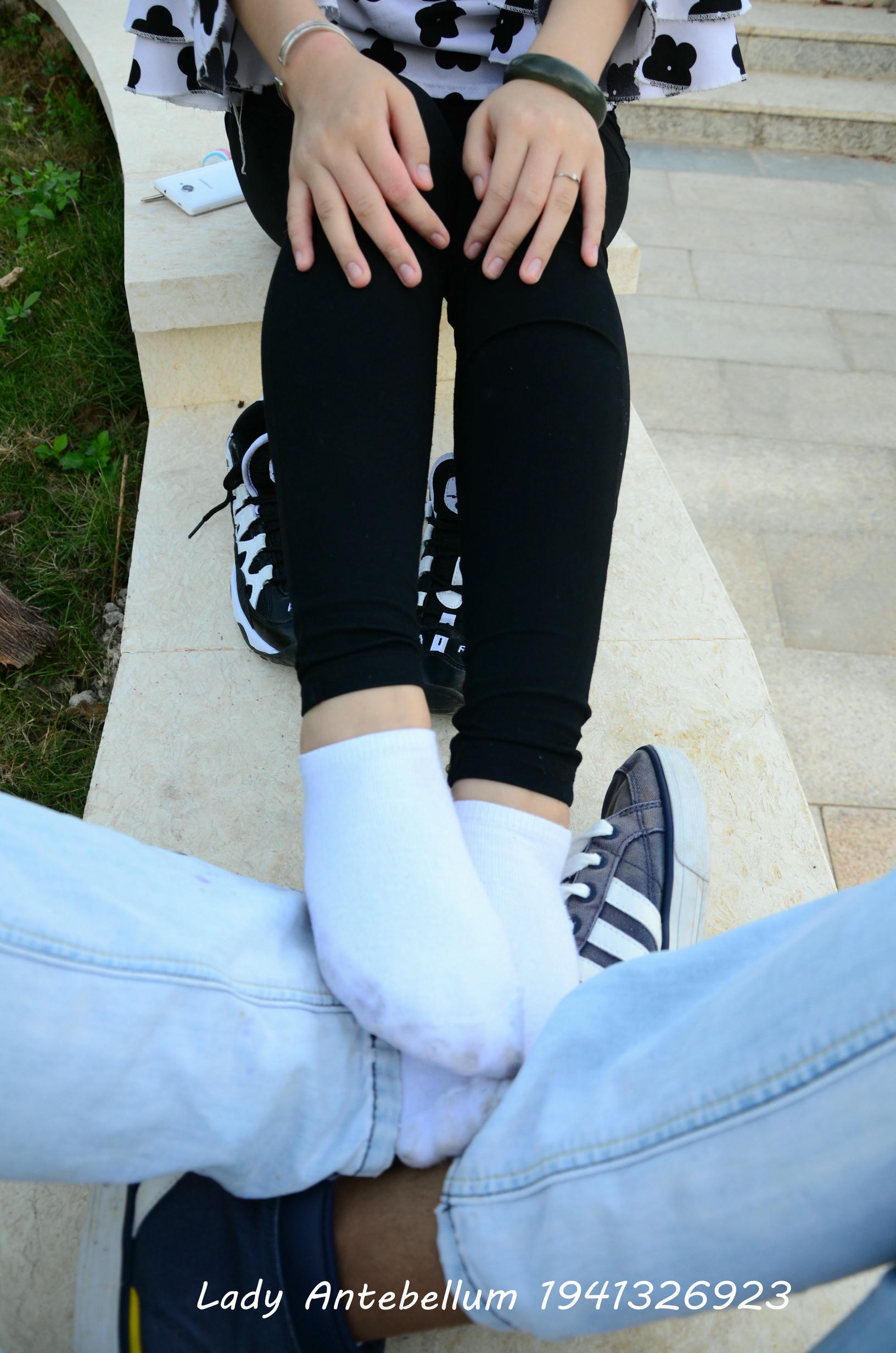 [战前女神] 恋足美腿棉袜女神级摄影套图 063 [89P-124MB]_第3集