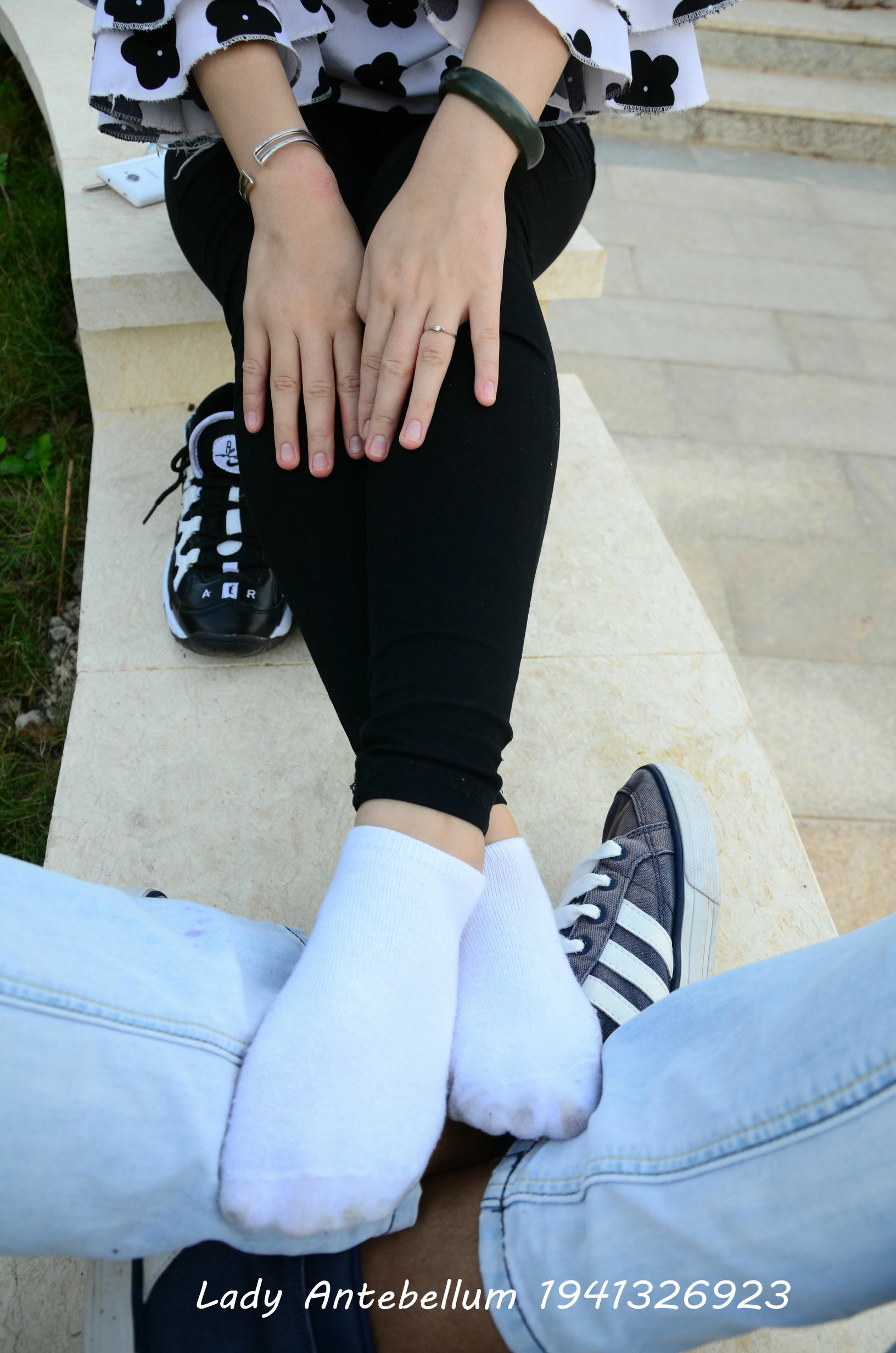 [战前女神] 恋足美腿棉袜女神级摄影套图 063 [89P-124MB]_第3集