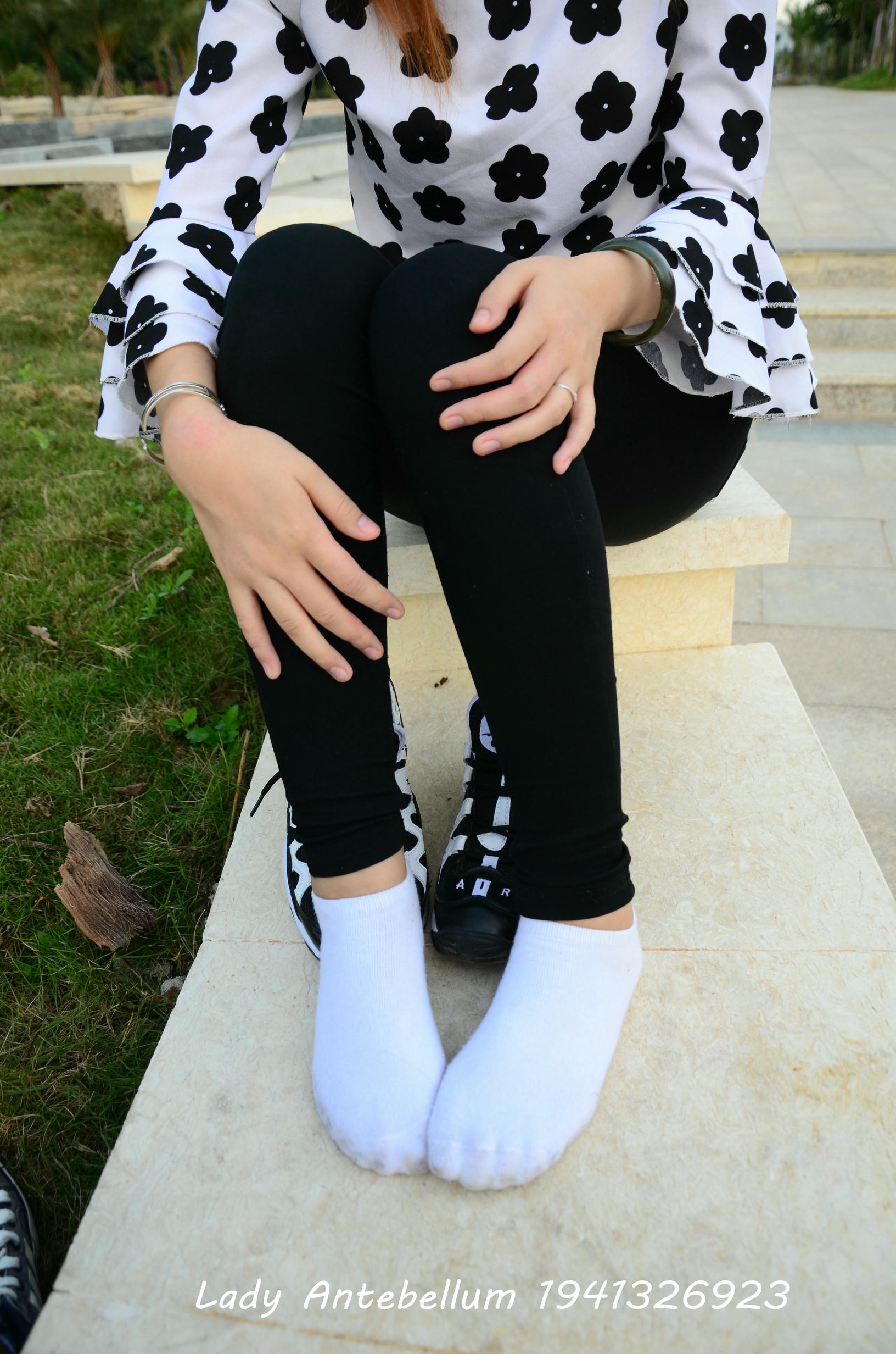 [战前女神] 恋足美腿棉袜女神级摄影套图 063 [89P-124MB]_第3集