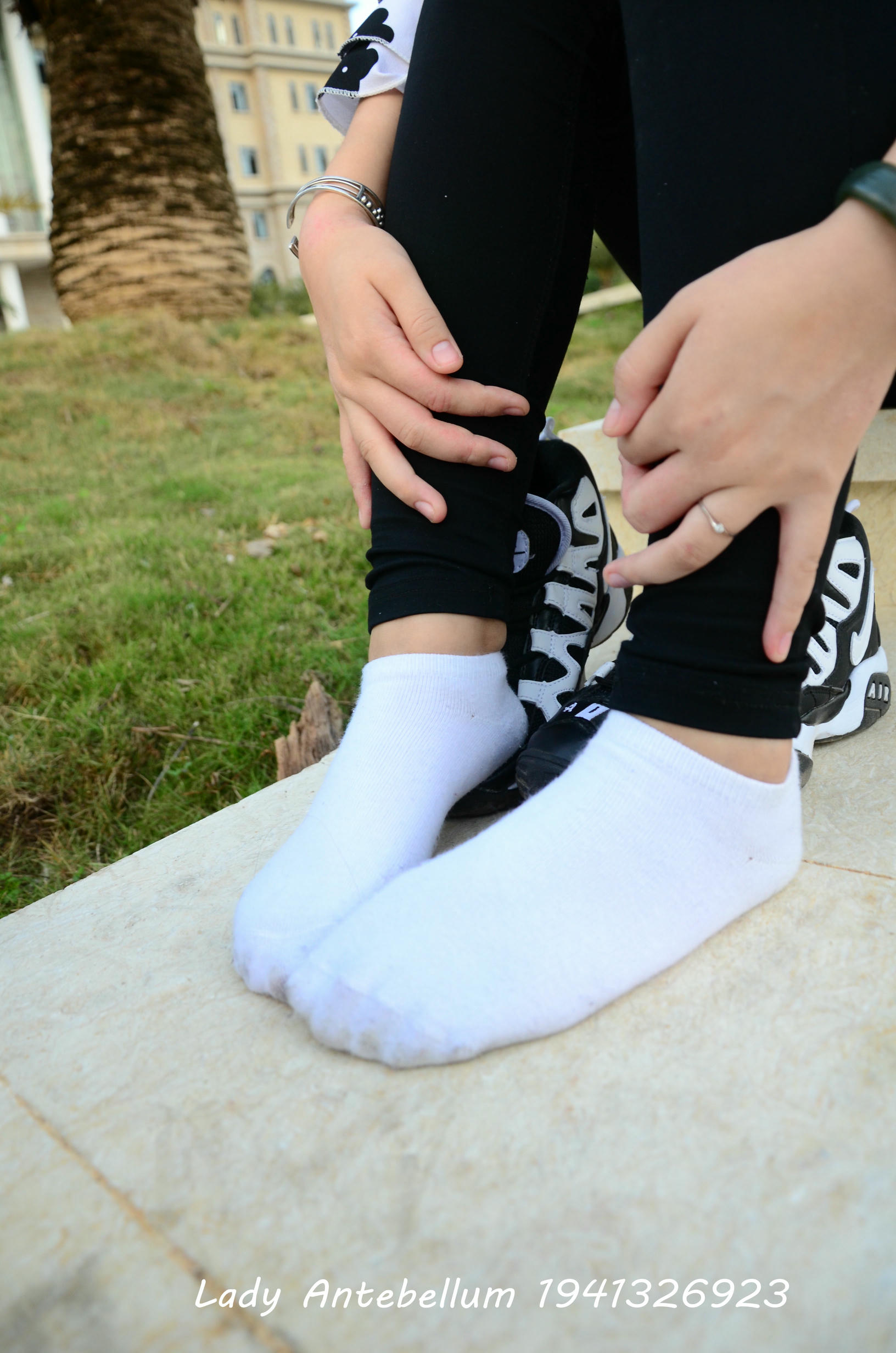 [战前女神] 恋足美腿棉袜女神级摄影套图 063 [89P-124MB]_第4集